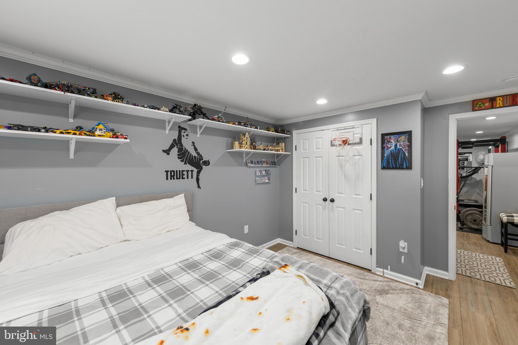 MOSBY STATION - Residential