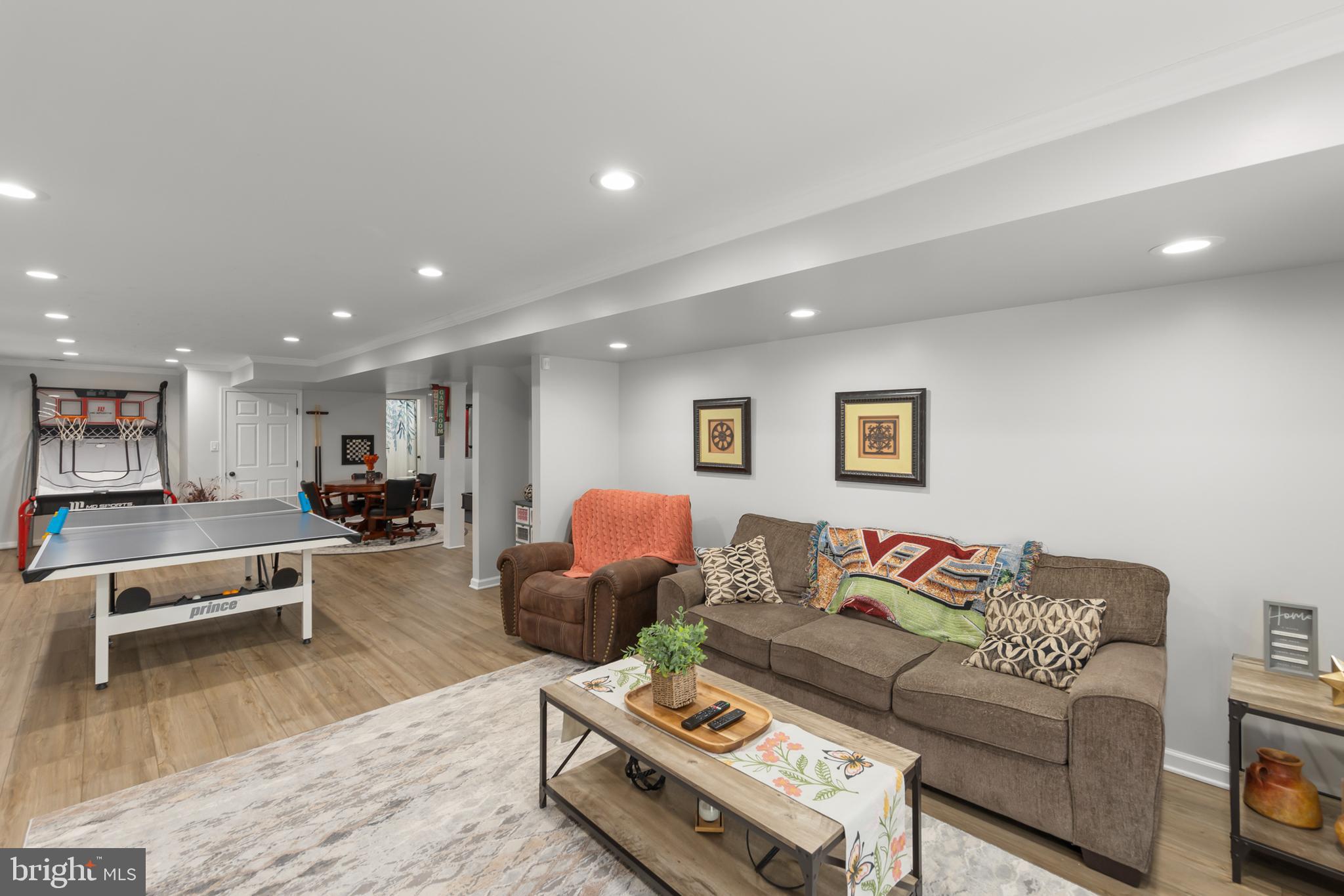 MOSBY STATION - Residential