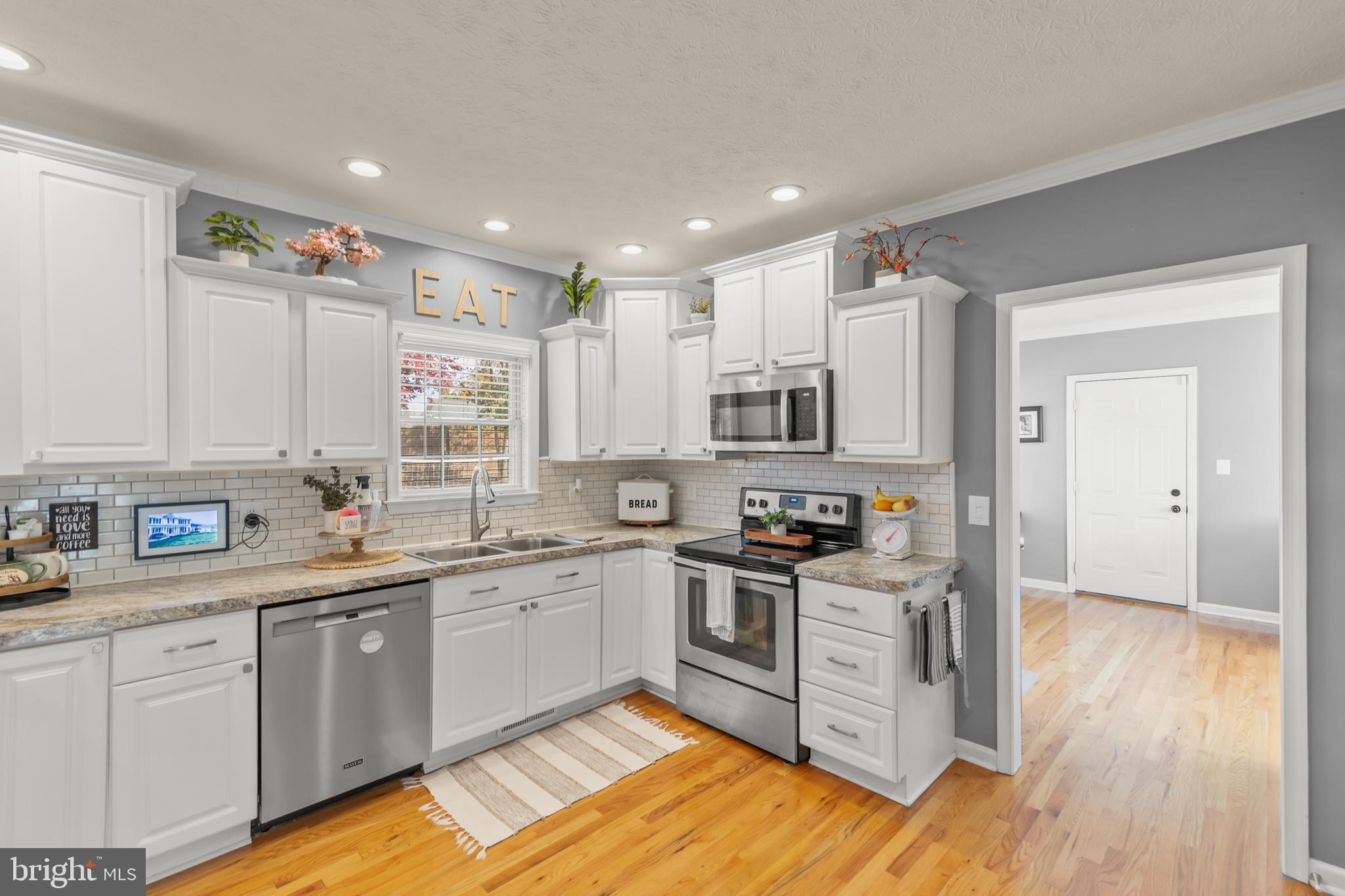 MOSBY STATION - Residential