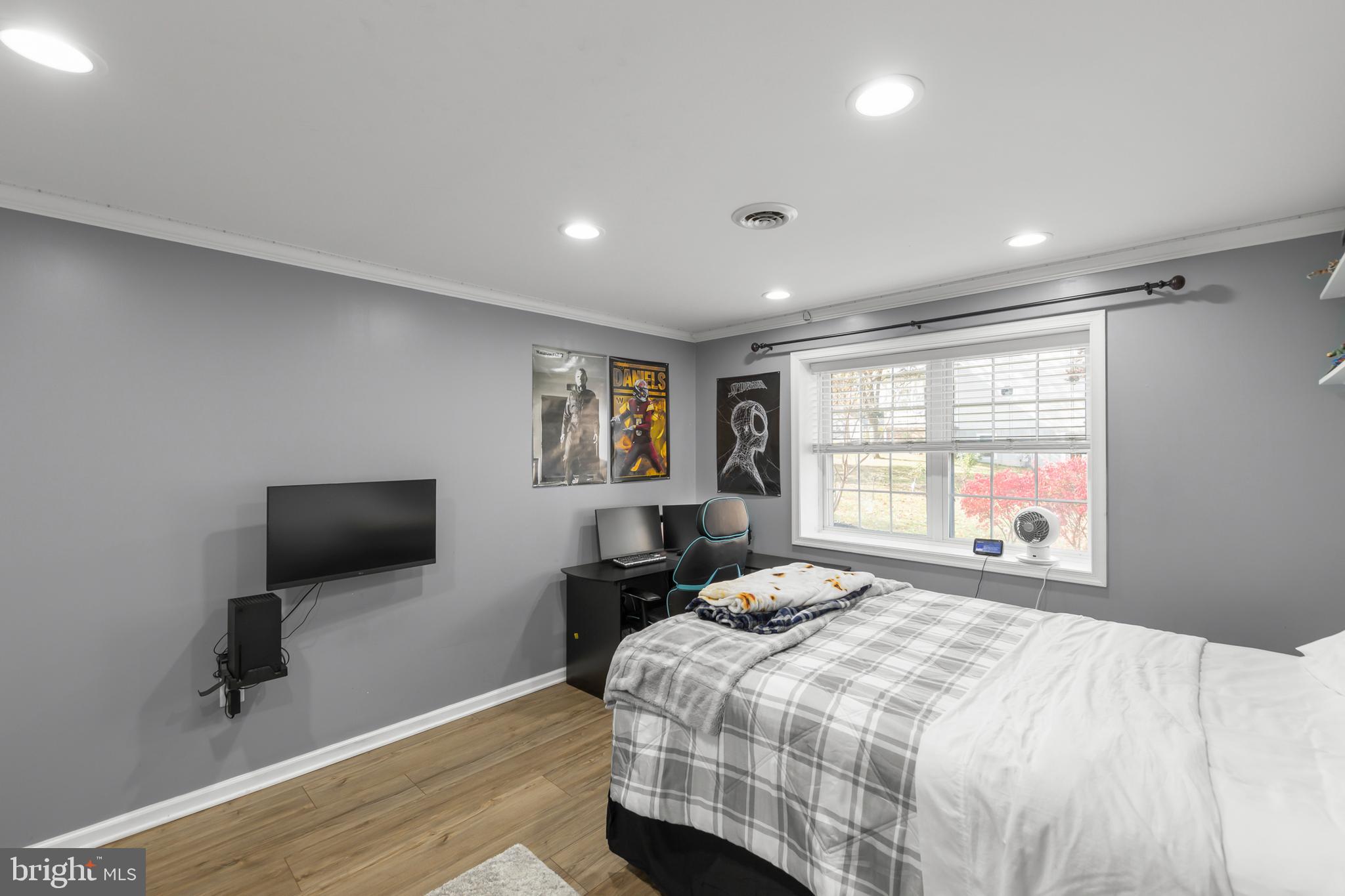 MOSBY STATION - Residential