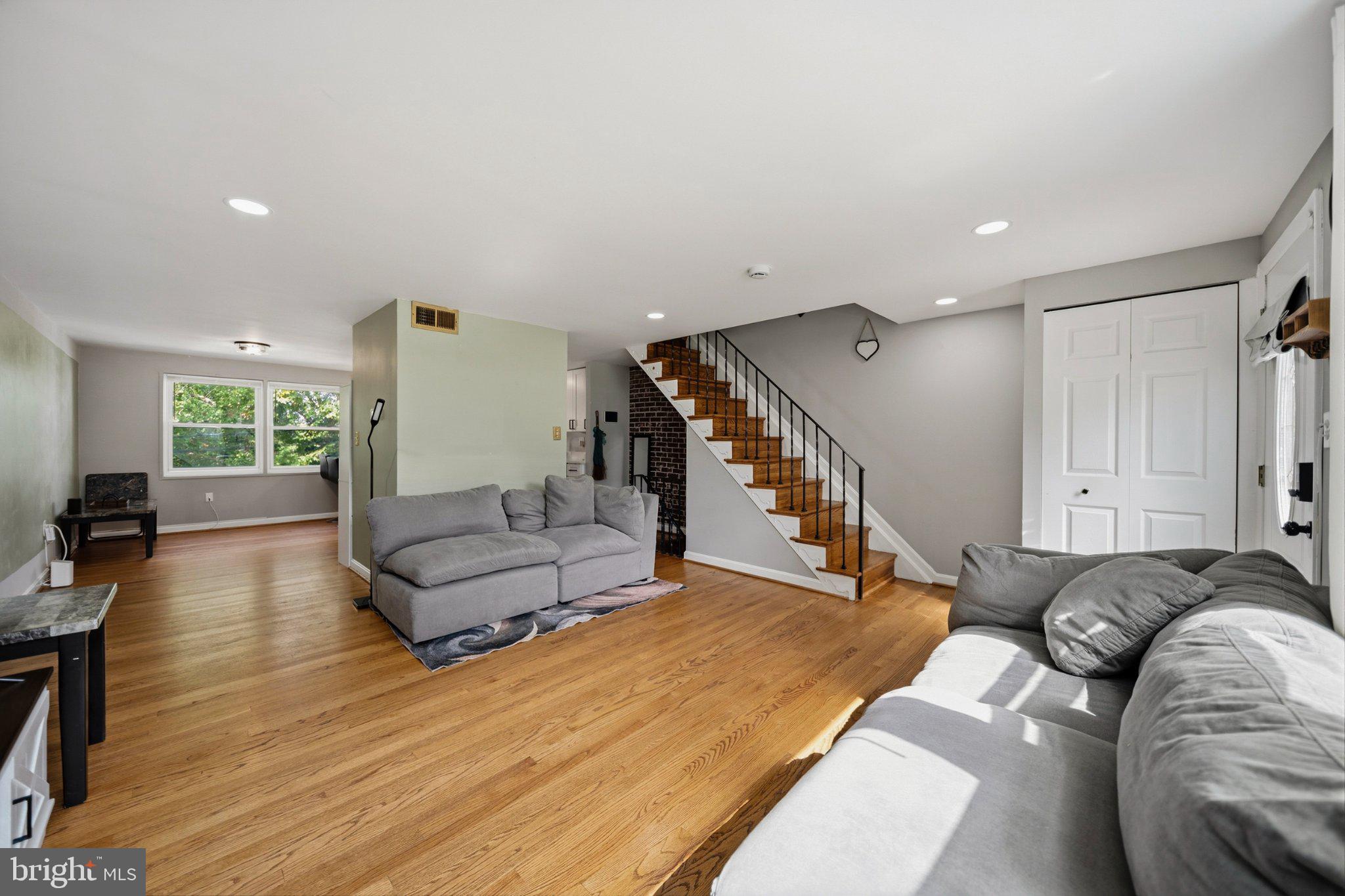 1370 LIMIT AVENUE