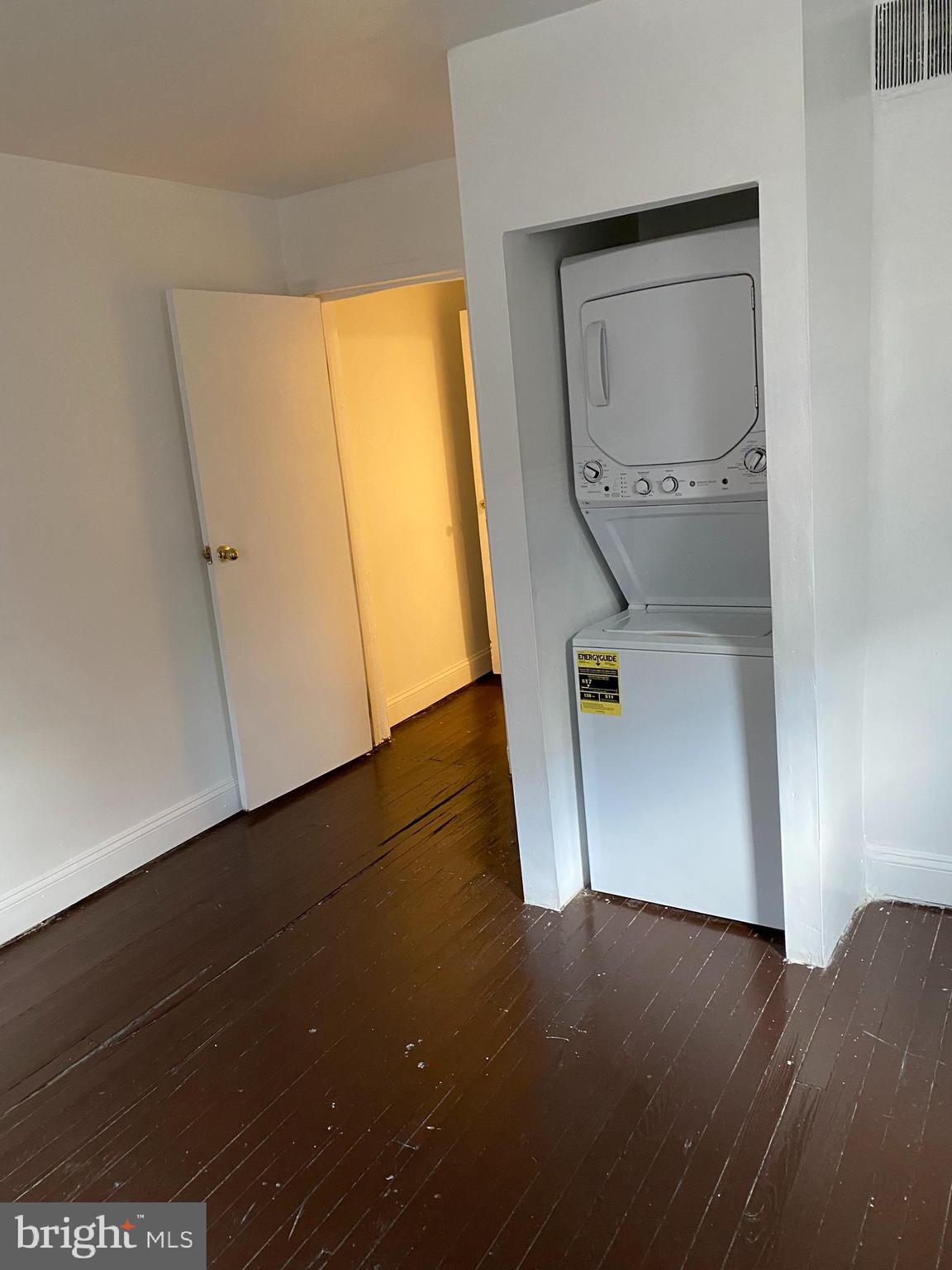 HAWTHORNE - Residential Lease