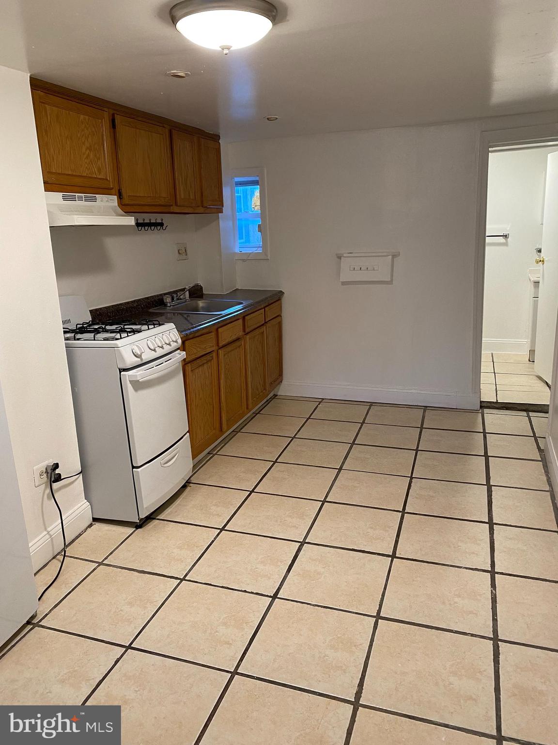 HAWTHORNE - Residential Lease