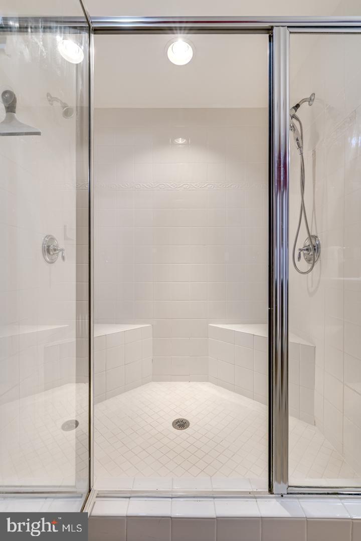 MORLEY CORNER - Residential Lease