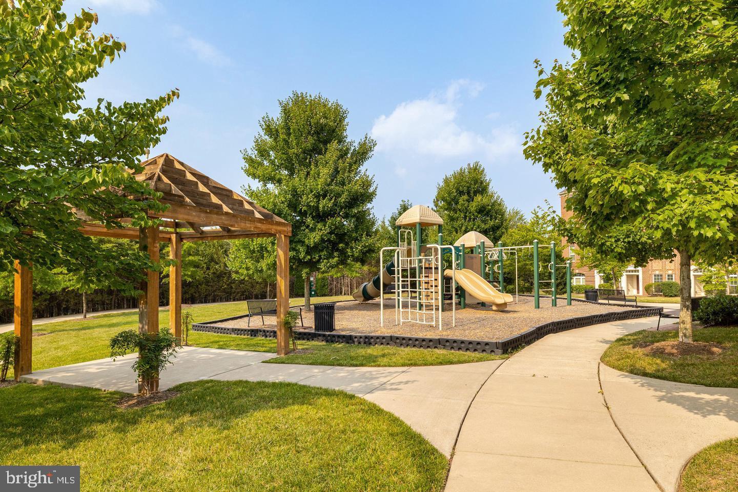 MORLEY CORNER - Residential Lease