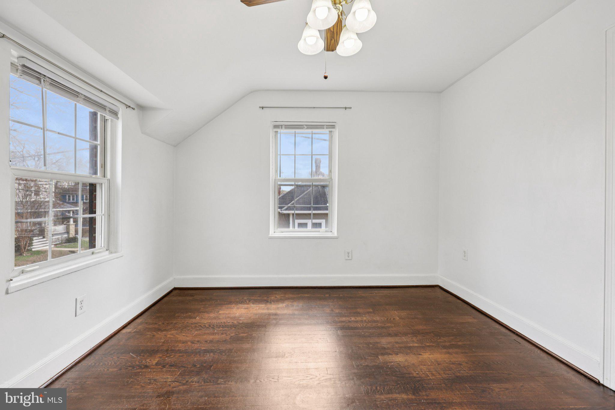 MOUNT RAINIER - Residential