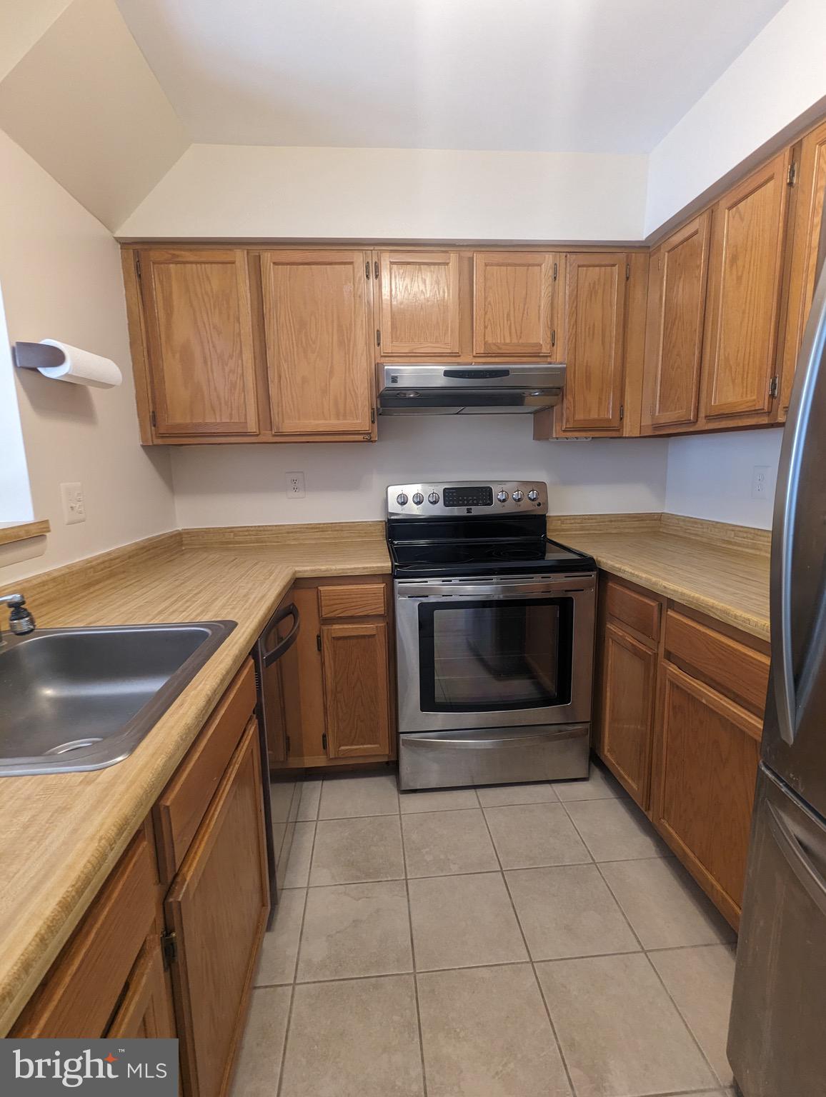 GREENFIELDS - Residential Lease