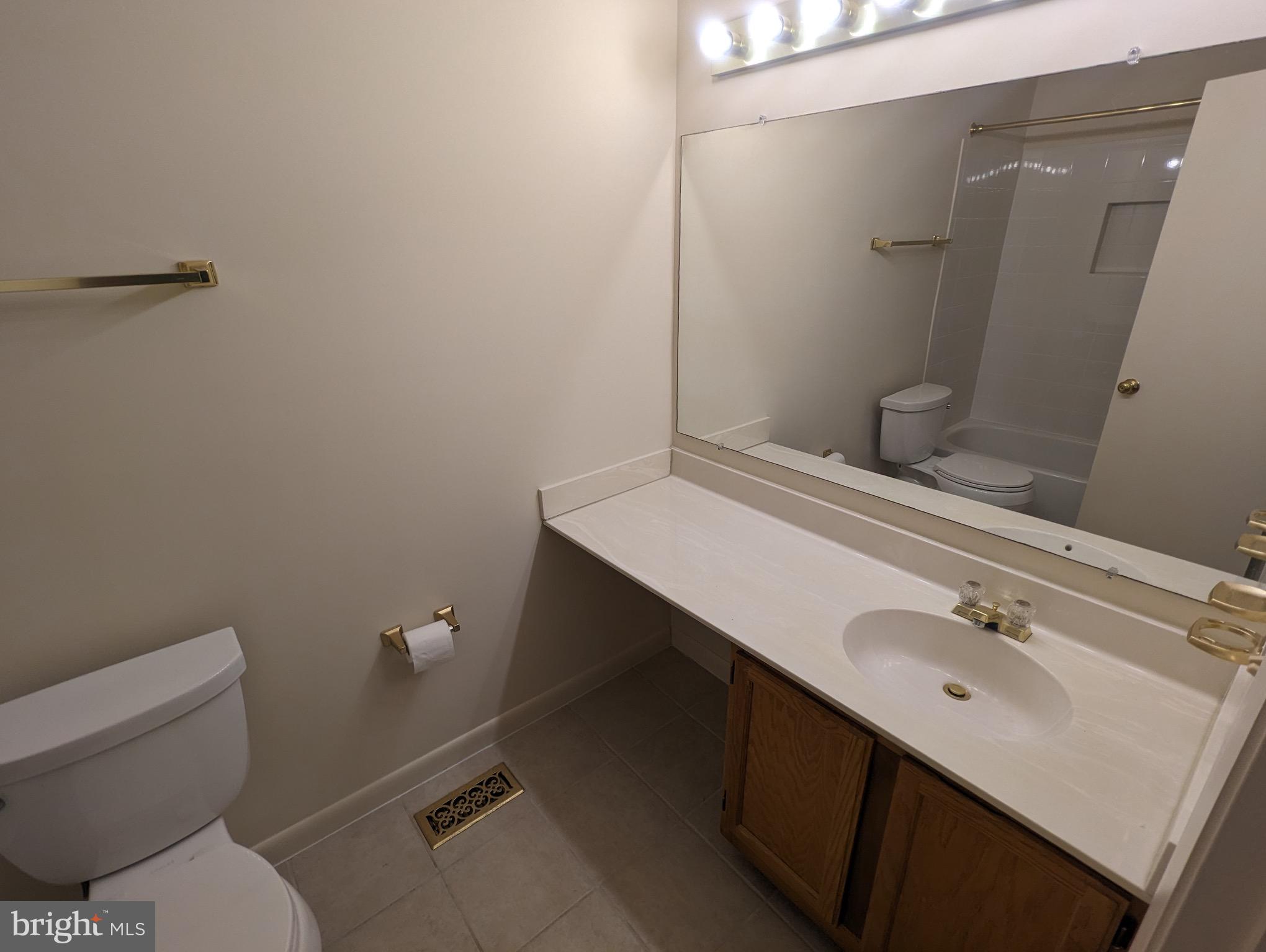 GREENFIELDS - Residential Lease