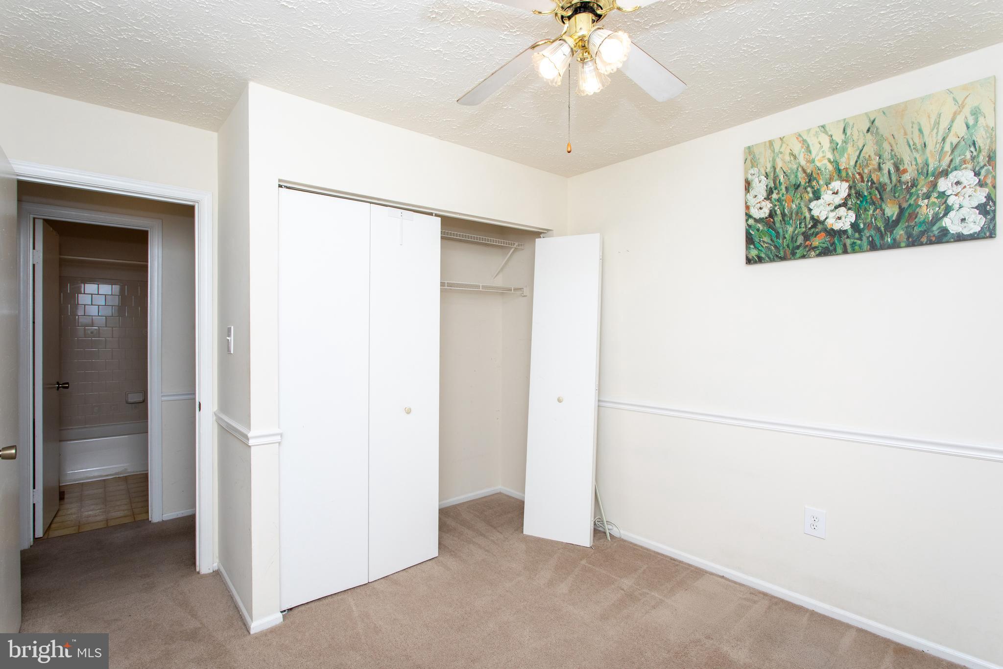 HUNTINGTON NEIGHBORHOOD - Residential