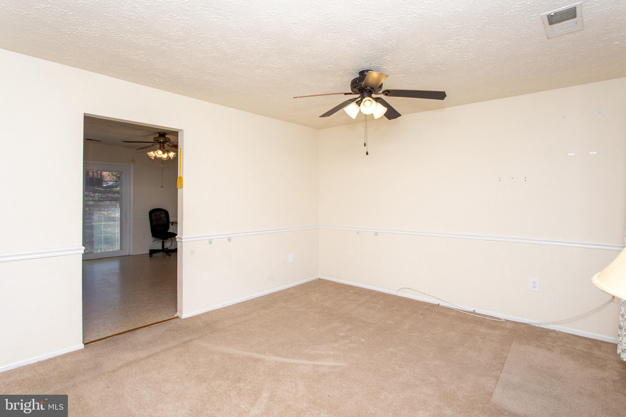 HUNTINGTON NEIGHBORHOOD - Residential