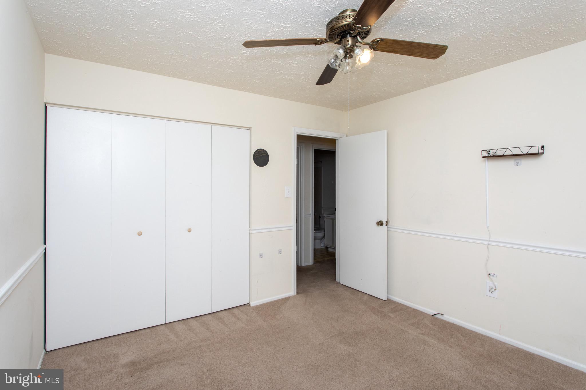 HUNTINGTON NEIGHBORHOOD - Residential