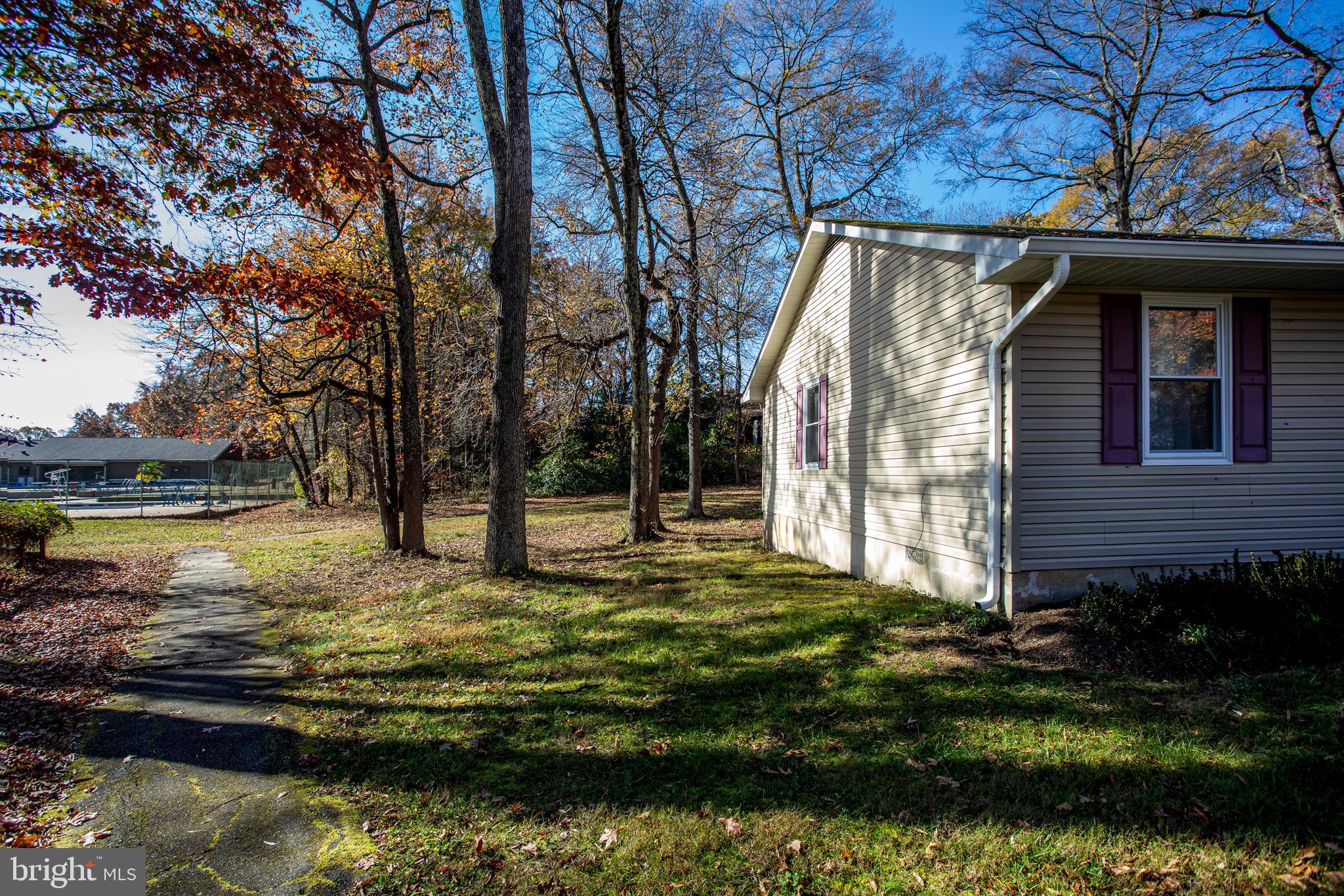 HUNTINGTON NEIGHBORHOOD - Residential