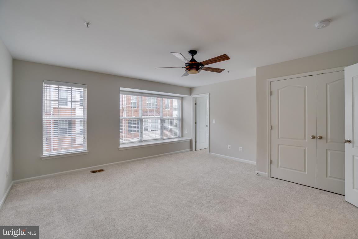 MARKET CENTER - Residential Lease