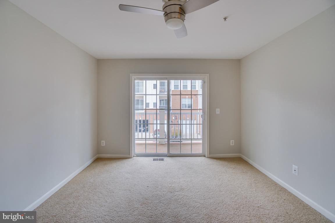 MARKET CENTER - Residential Lease