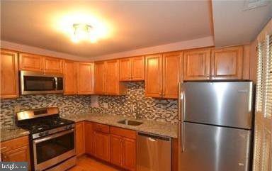 WESTCHESTER PARK - Residential Lease