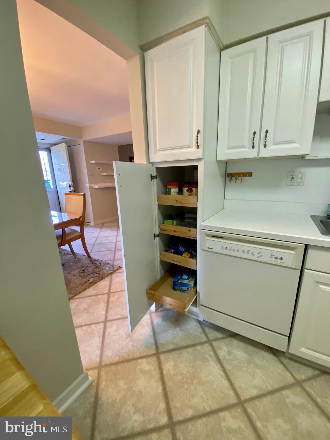 BAKERS BAY CONDOMINIUMS - Residential