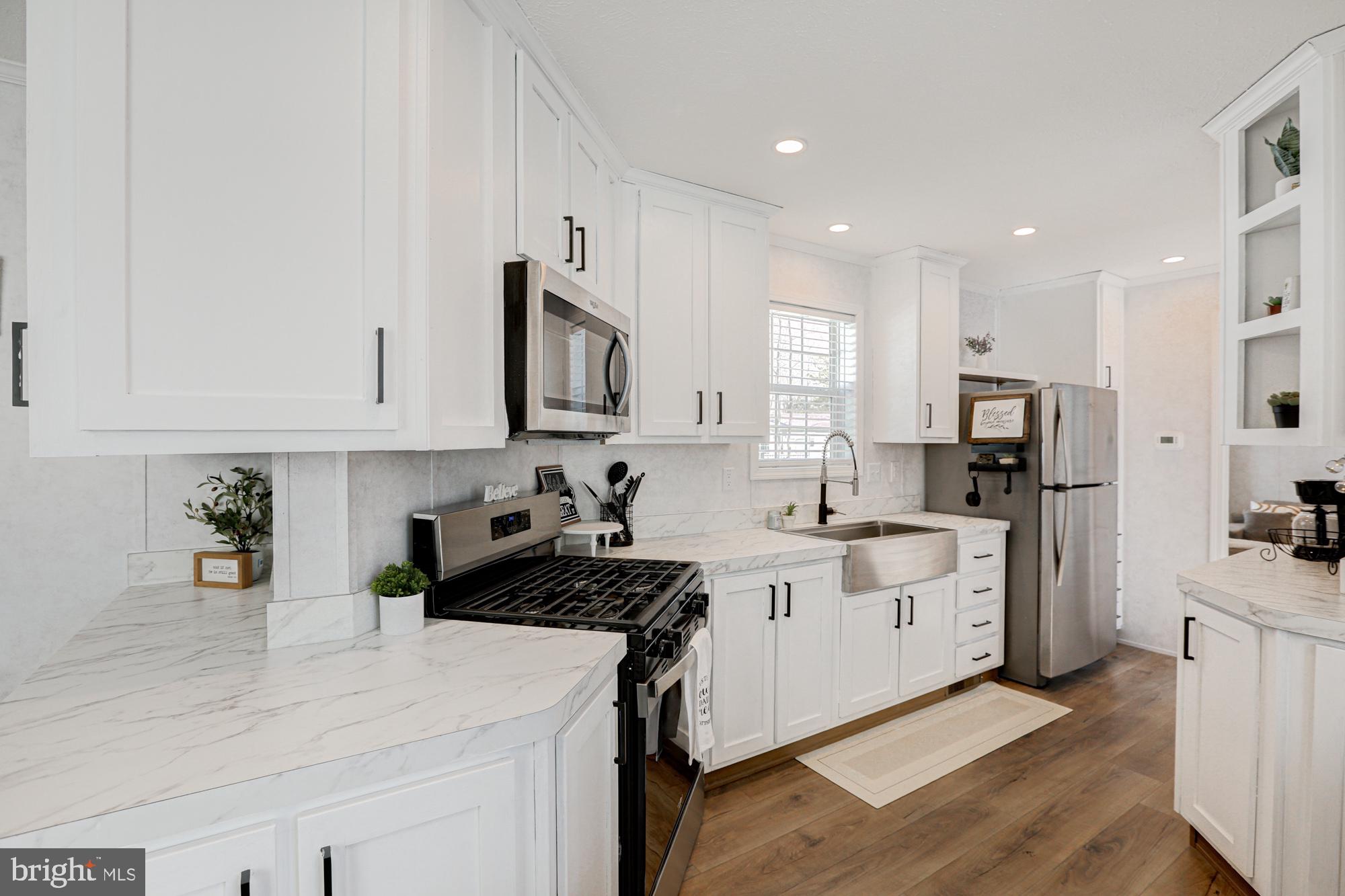 HOLLY HILL ESTATES - Residential