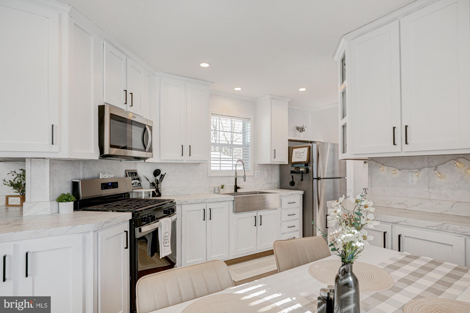 HOLLY HILL ESTATES - Residential