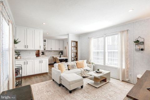 Mobile Home For Sale - 42 Juniper Court #42<br/> SMYRNA, DE 19977