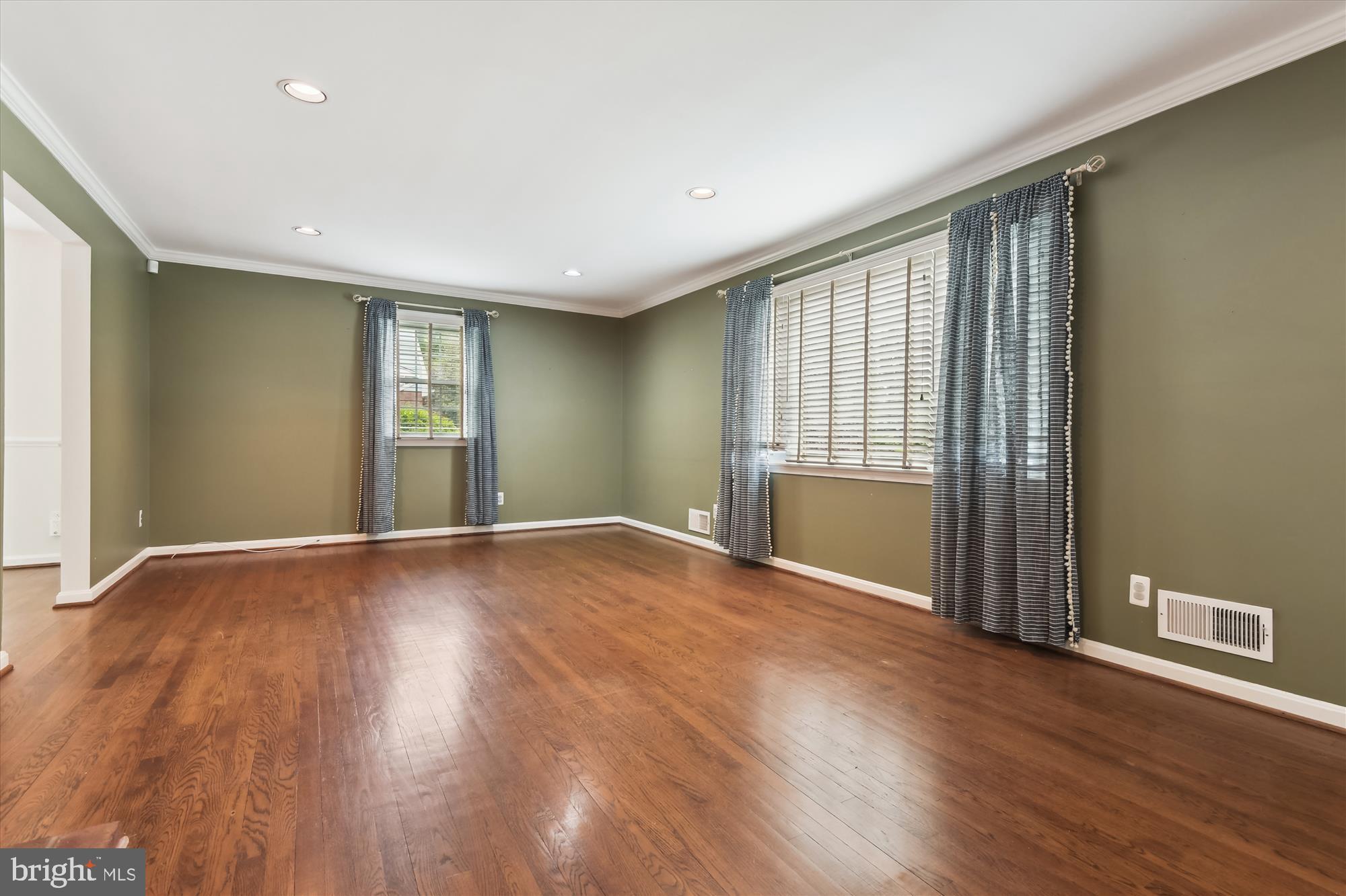 1016 W JOPPA ROAD