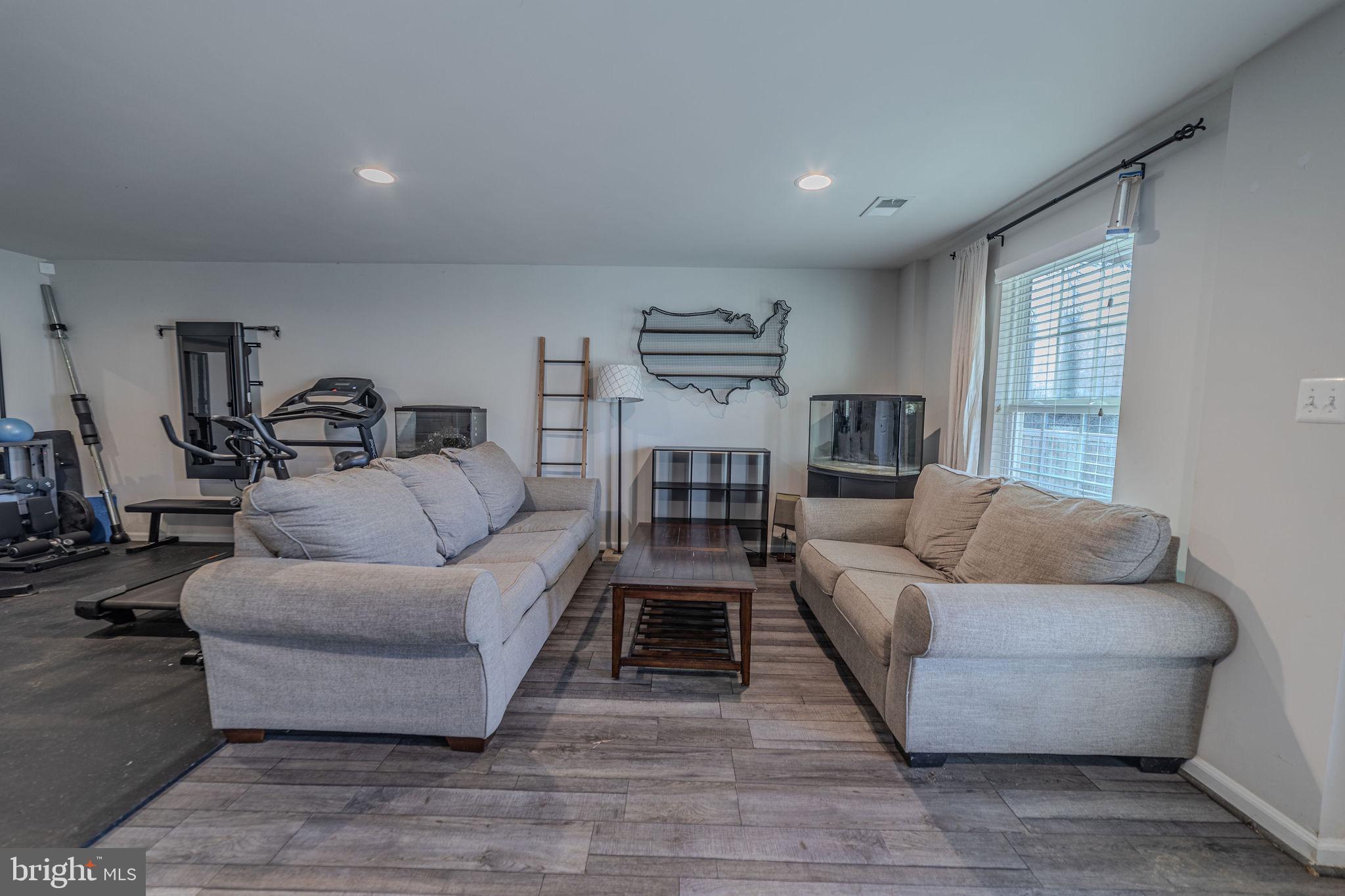 POTOMAC STATION - Residential