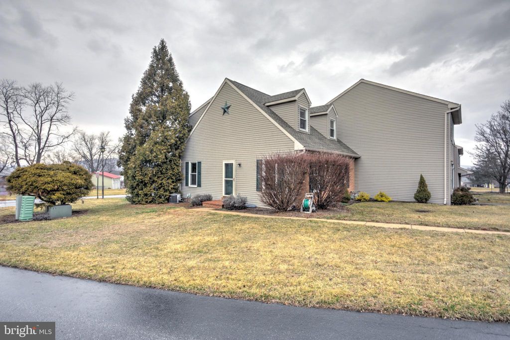 Photo of 108 Stonecrest Court, STEVENS, PA 17578 (MLS # PALA2066472)
