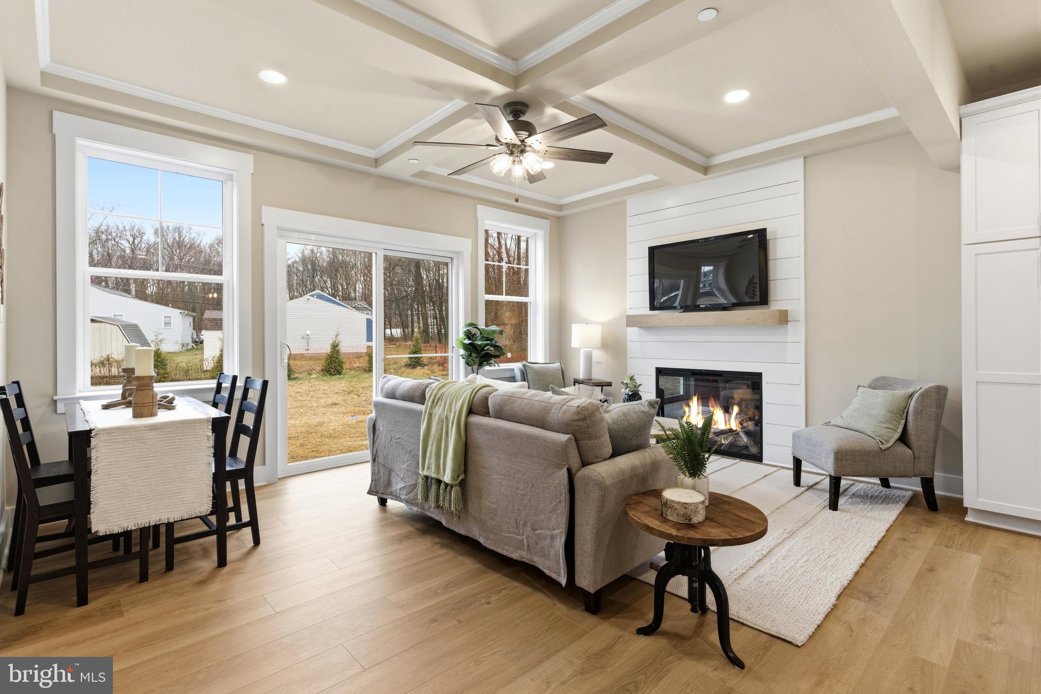 WATERS EDGE - Residential