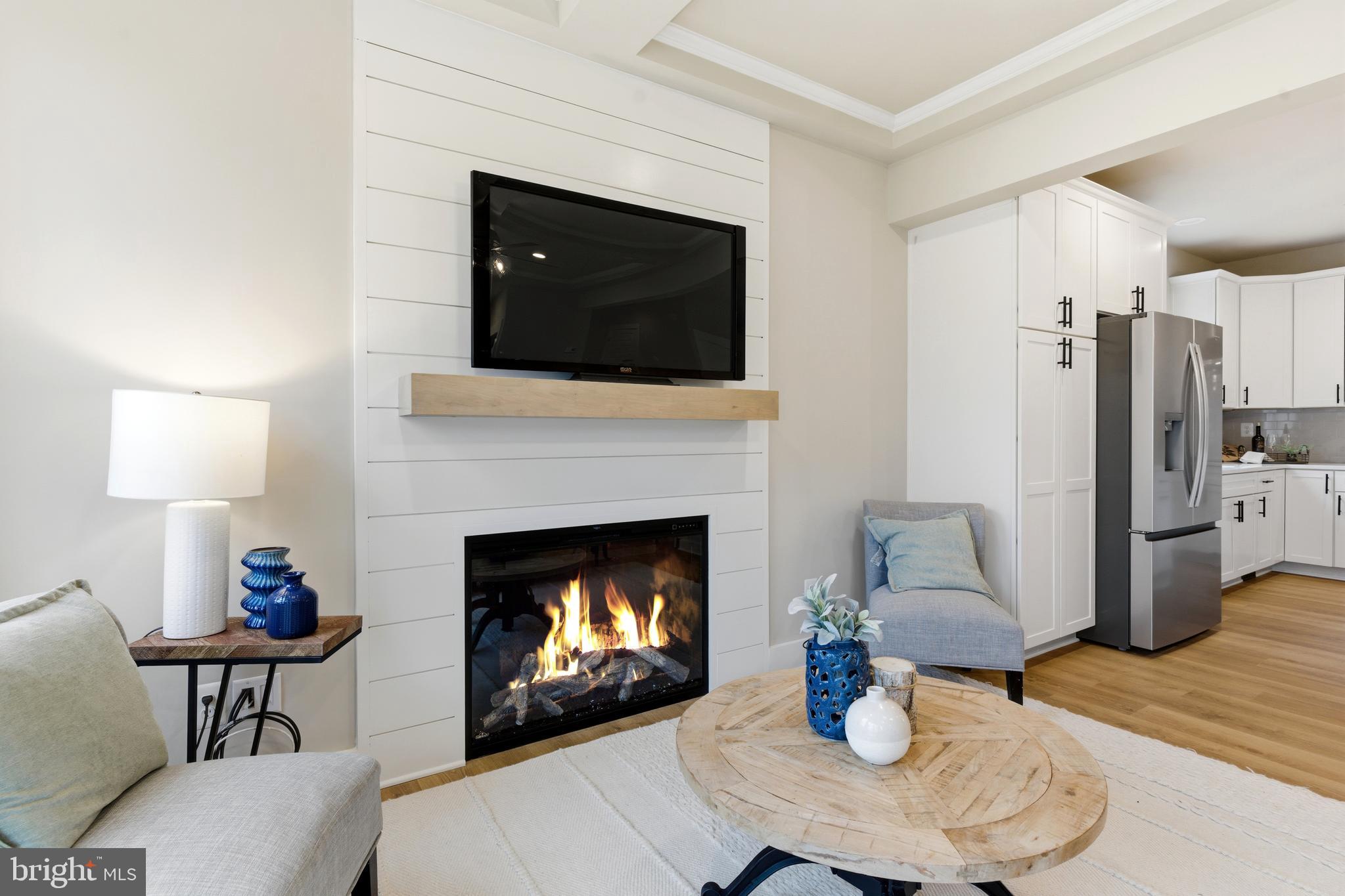 WATERS EDGE - Residential