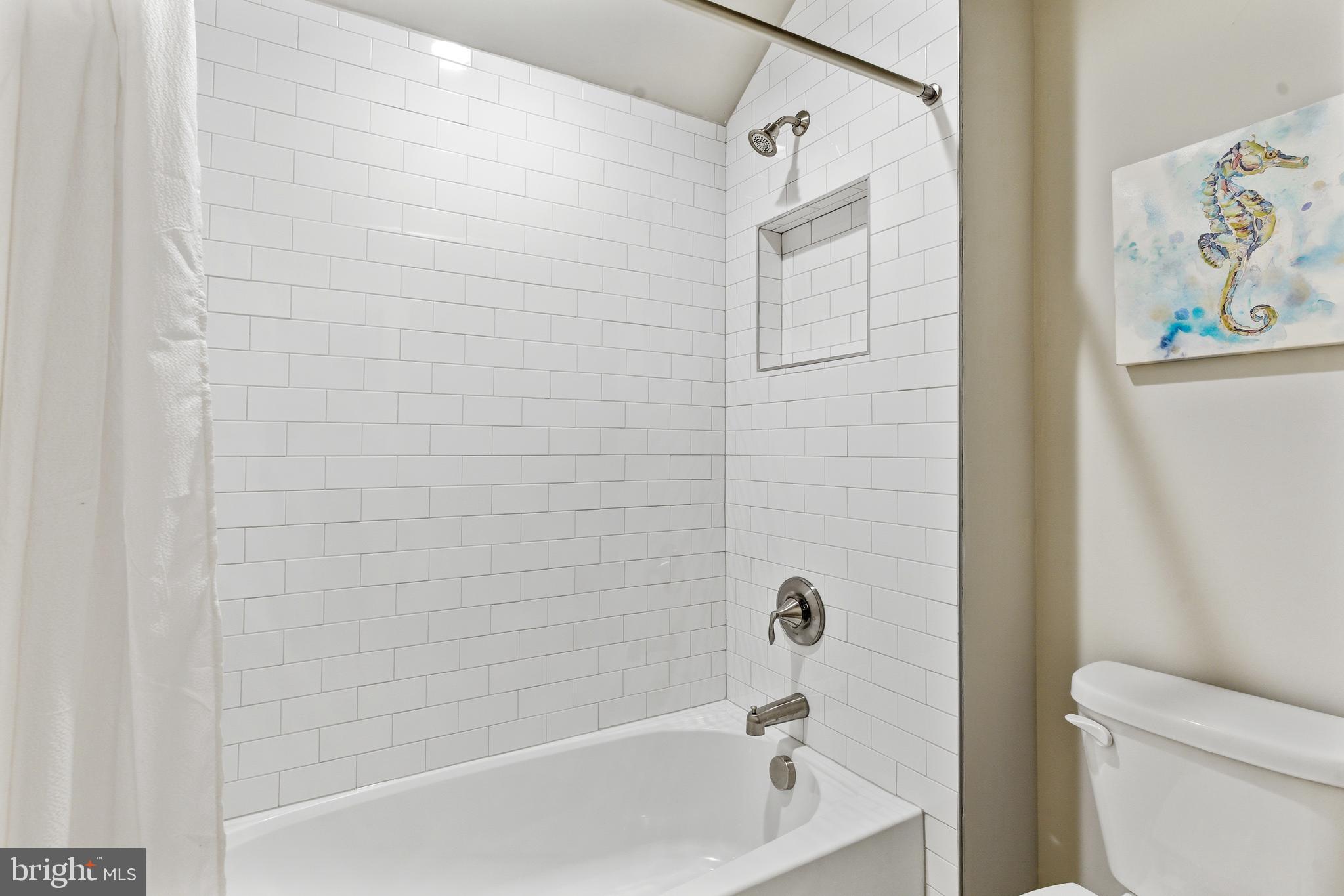 WATERS EDGE - Residential