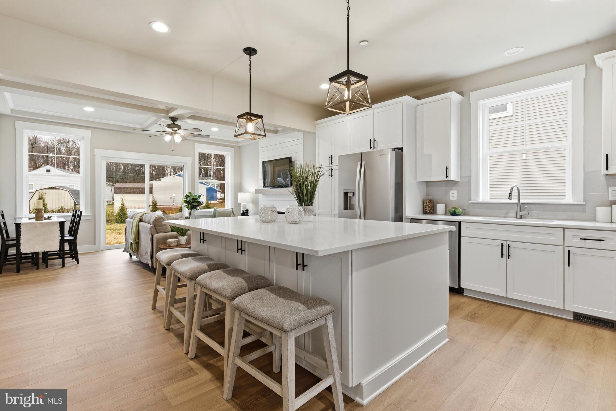 WATERS EDGE - Residential