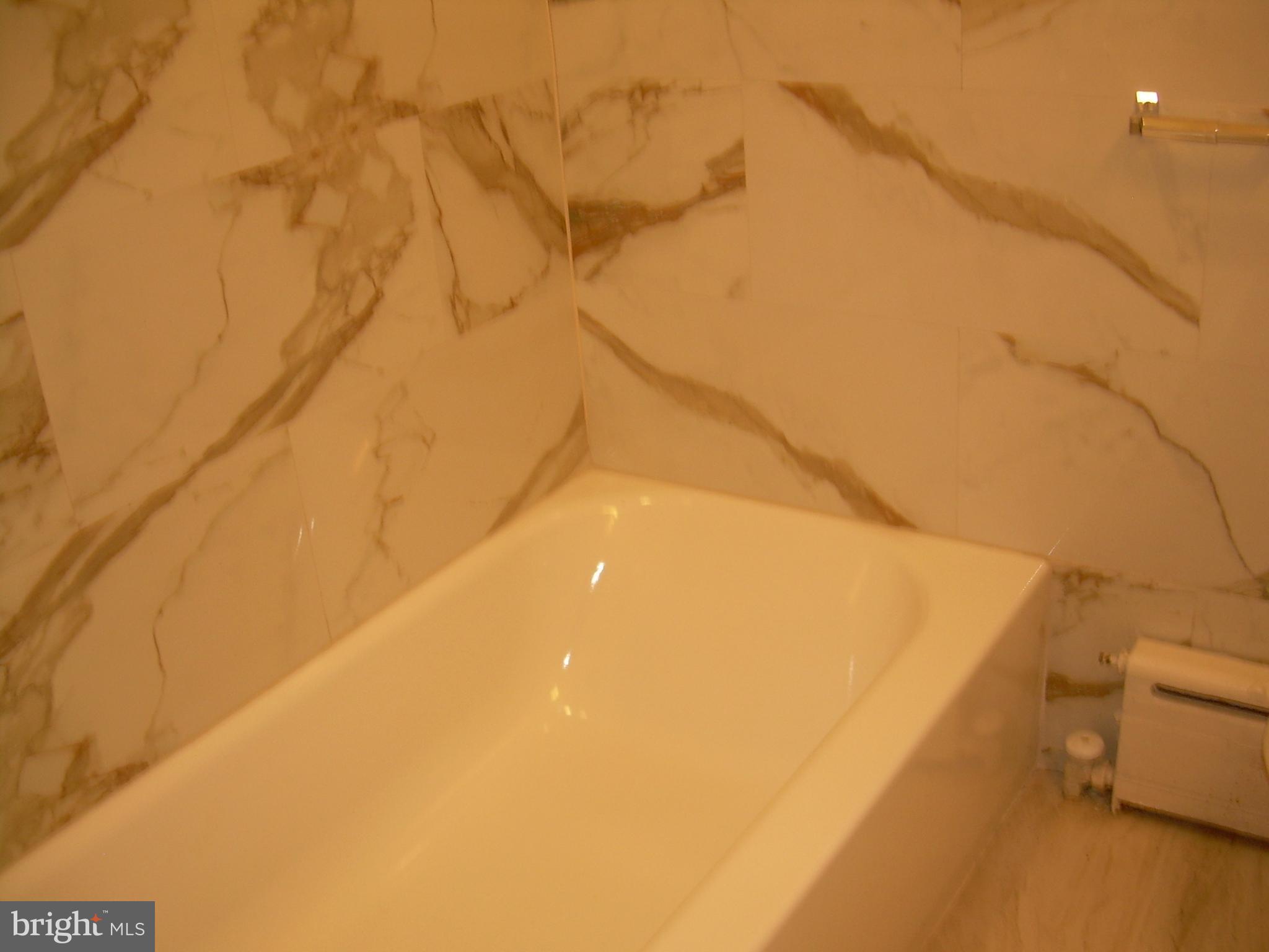 OXFORD CIRCLE - Residential