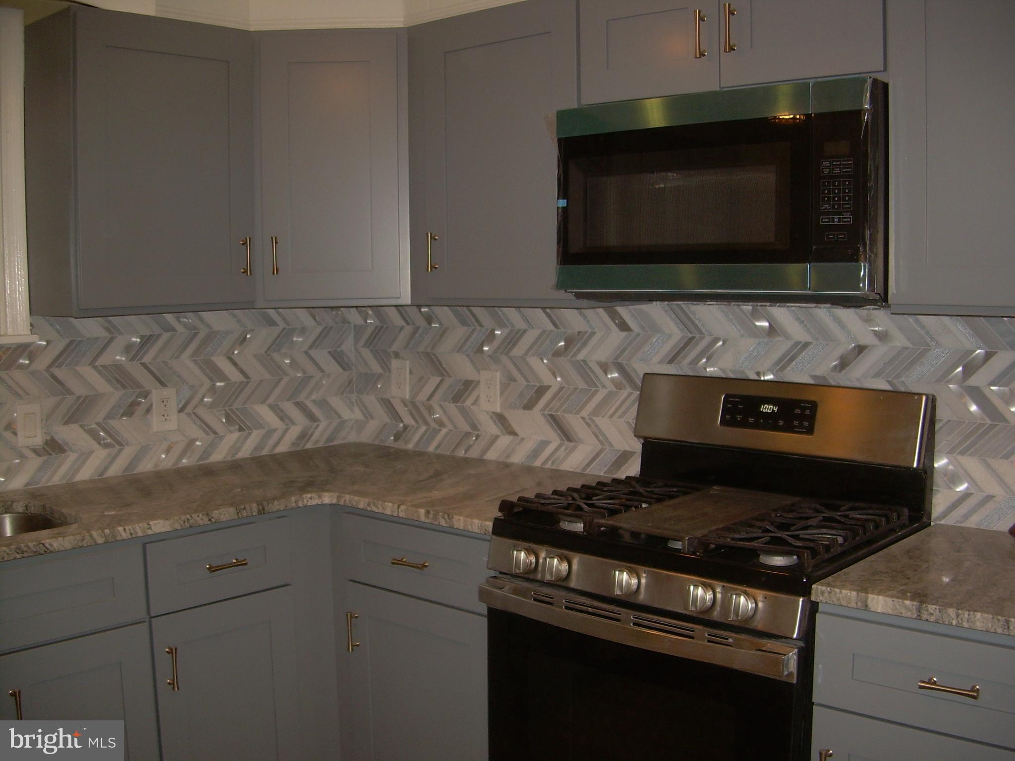 OXFORD CIRCLE - Residential