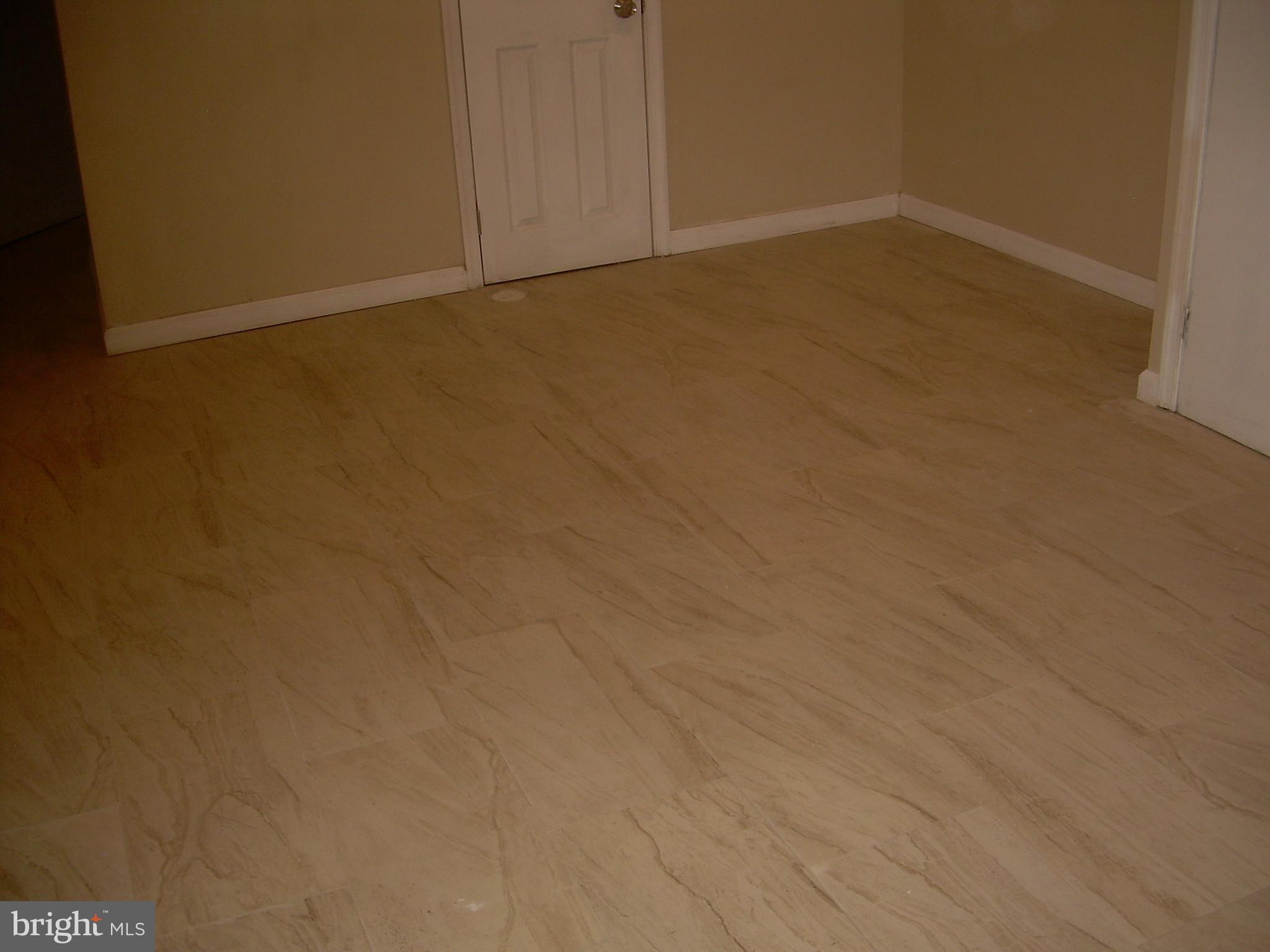 OXFORD CIRCLE - Residential