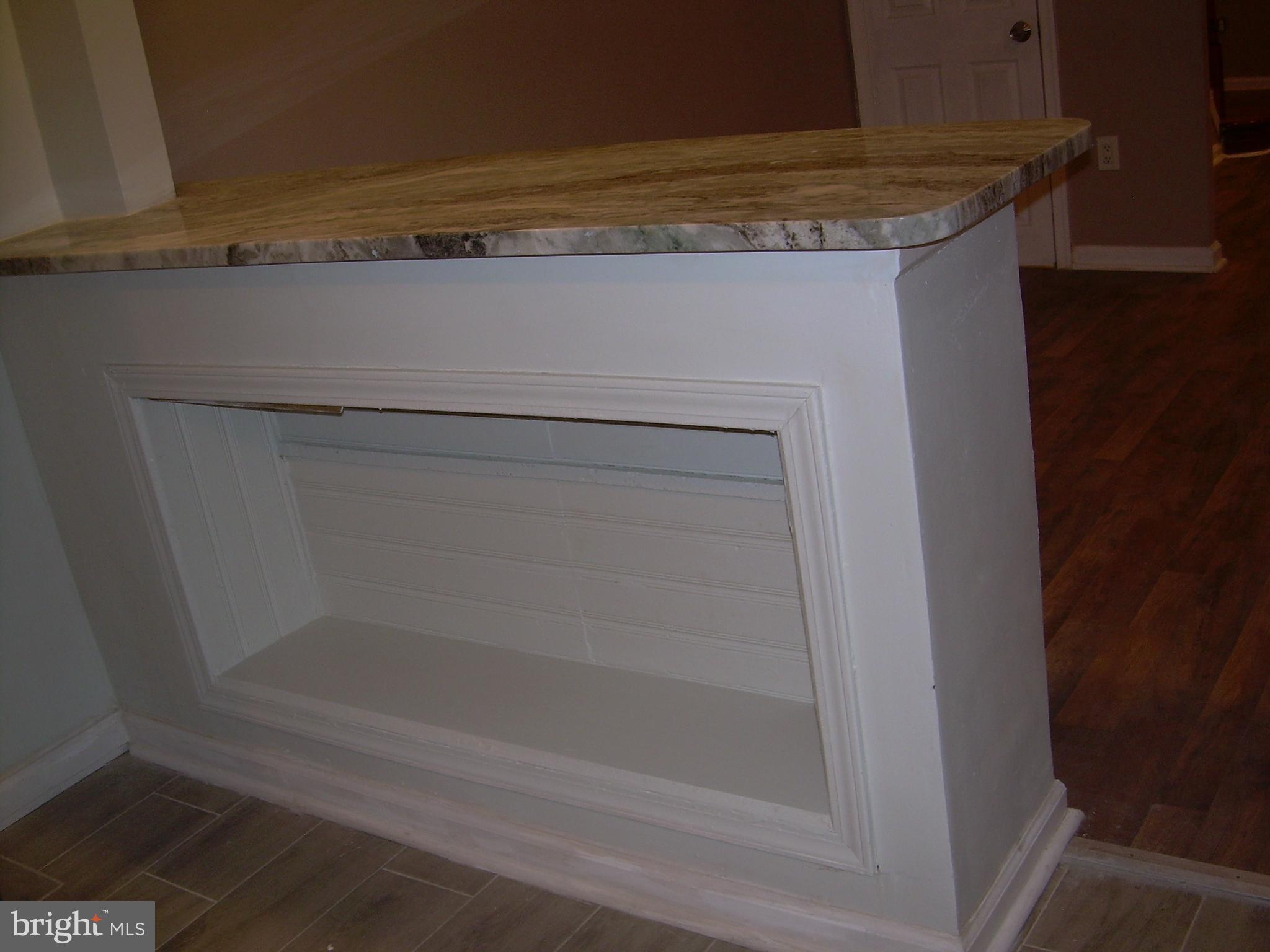 OXFORD CIRCLE - Residential