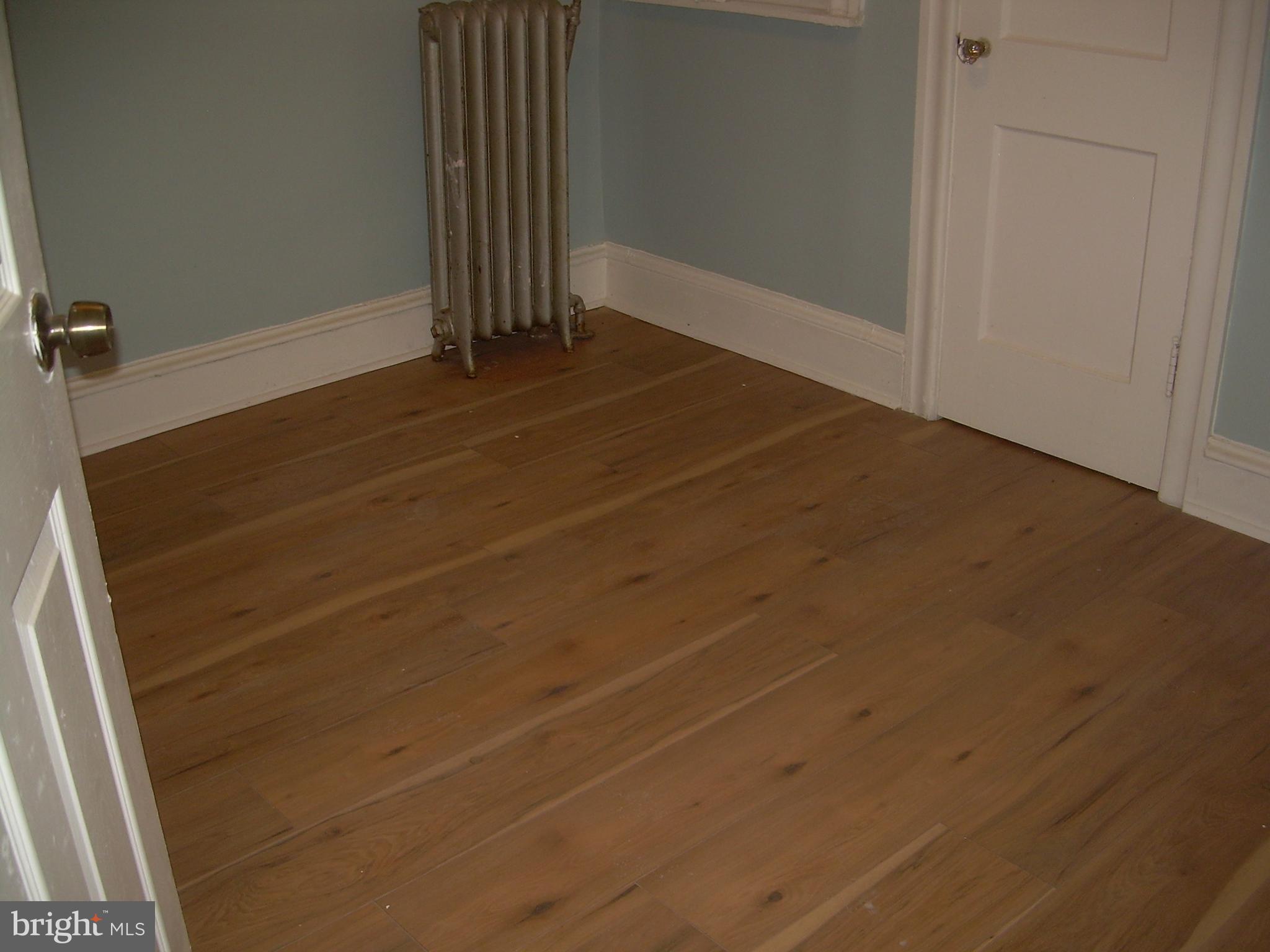 OXFORD CIRCLE - Residential