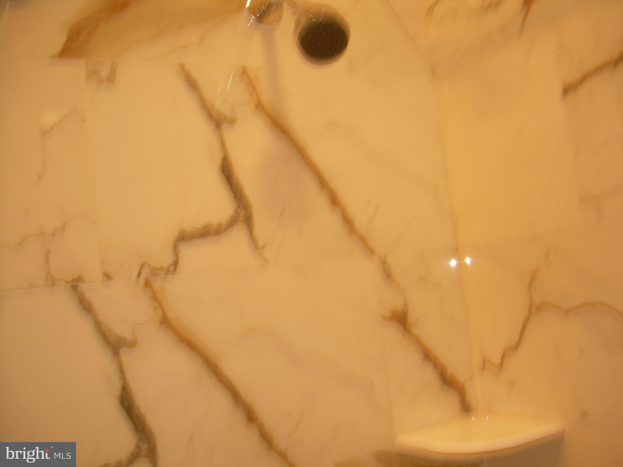 OXFORD CIRCLE - Residential