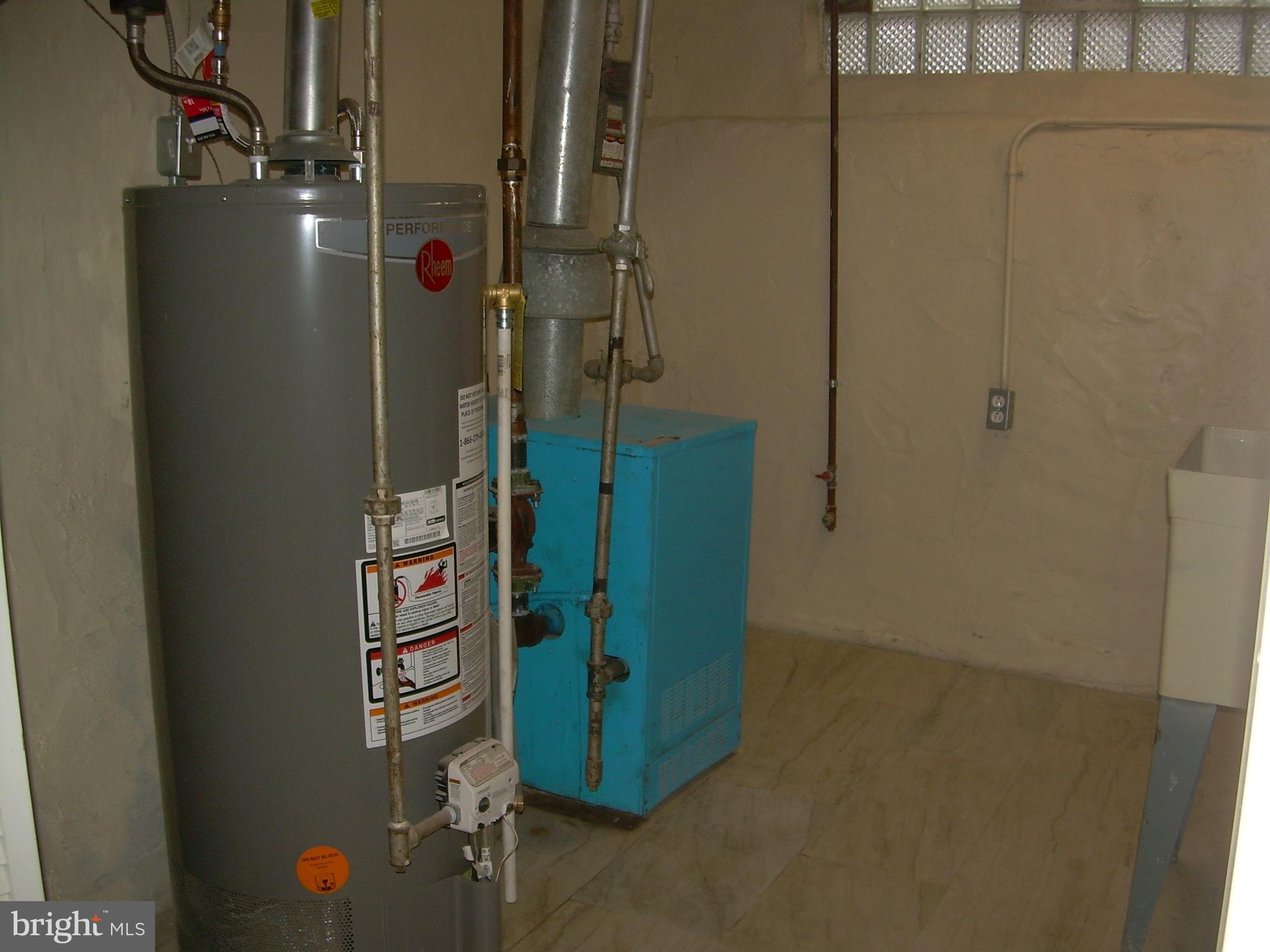 OXFORD CIRCLE - Residential