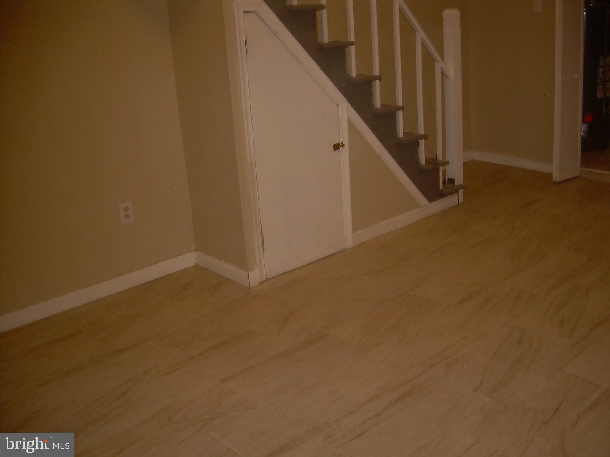 OXFORD CIRCLE - Residential