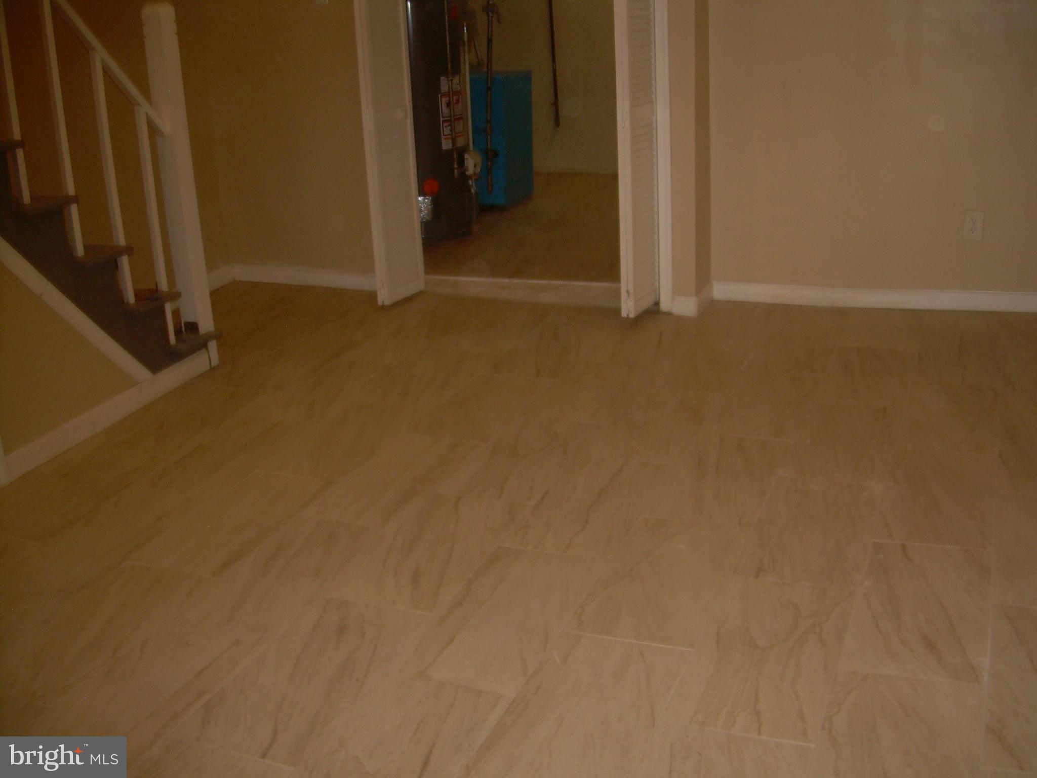 OXFORD CIRCLE - Residential