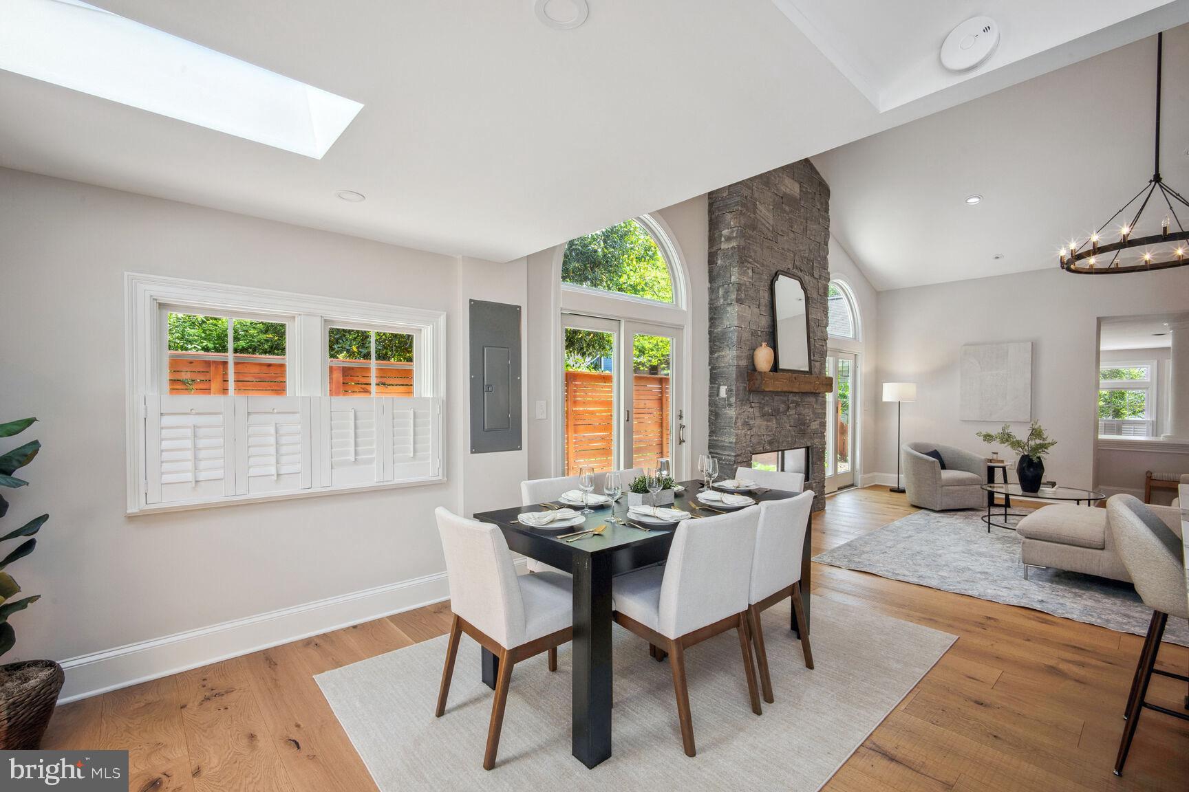 WAVERLY HILLS - Residential