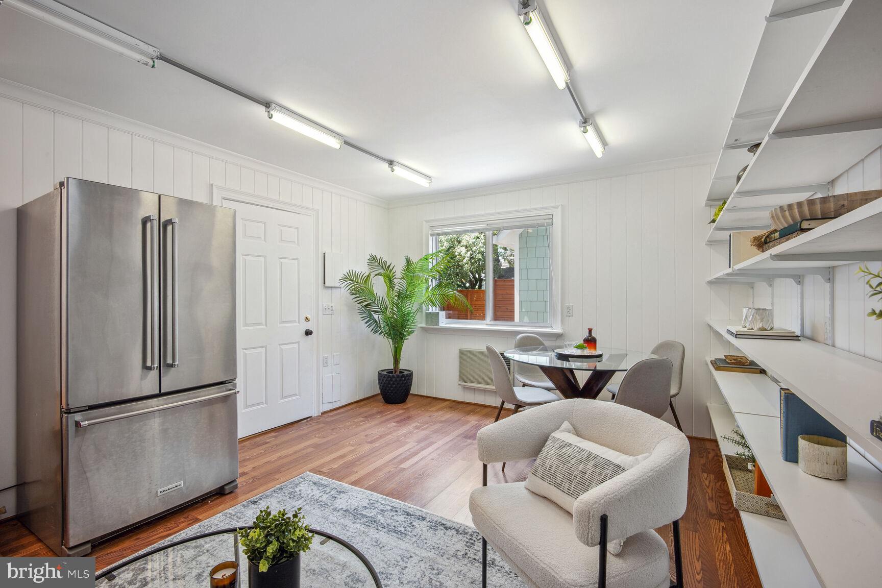 WAVERLY HILLS - Residential