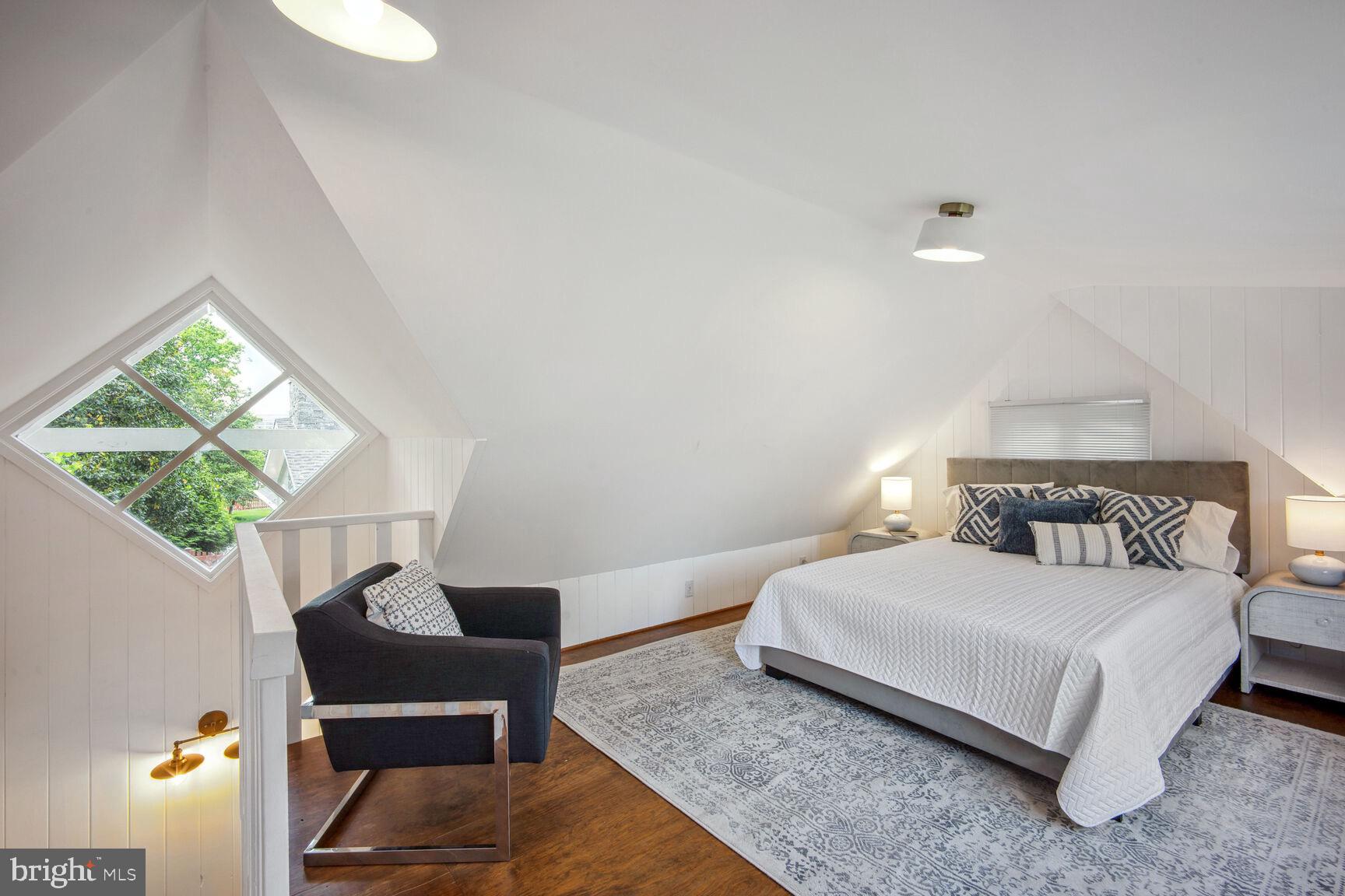 WAVERLY HILLS - Residential