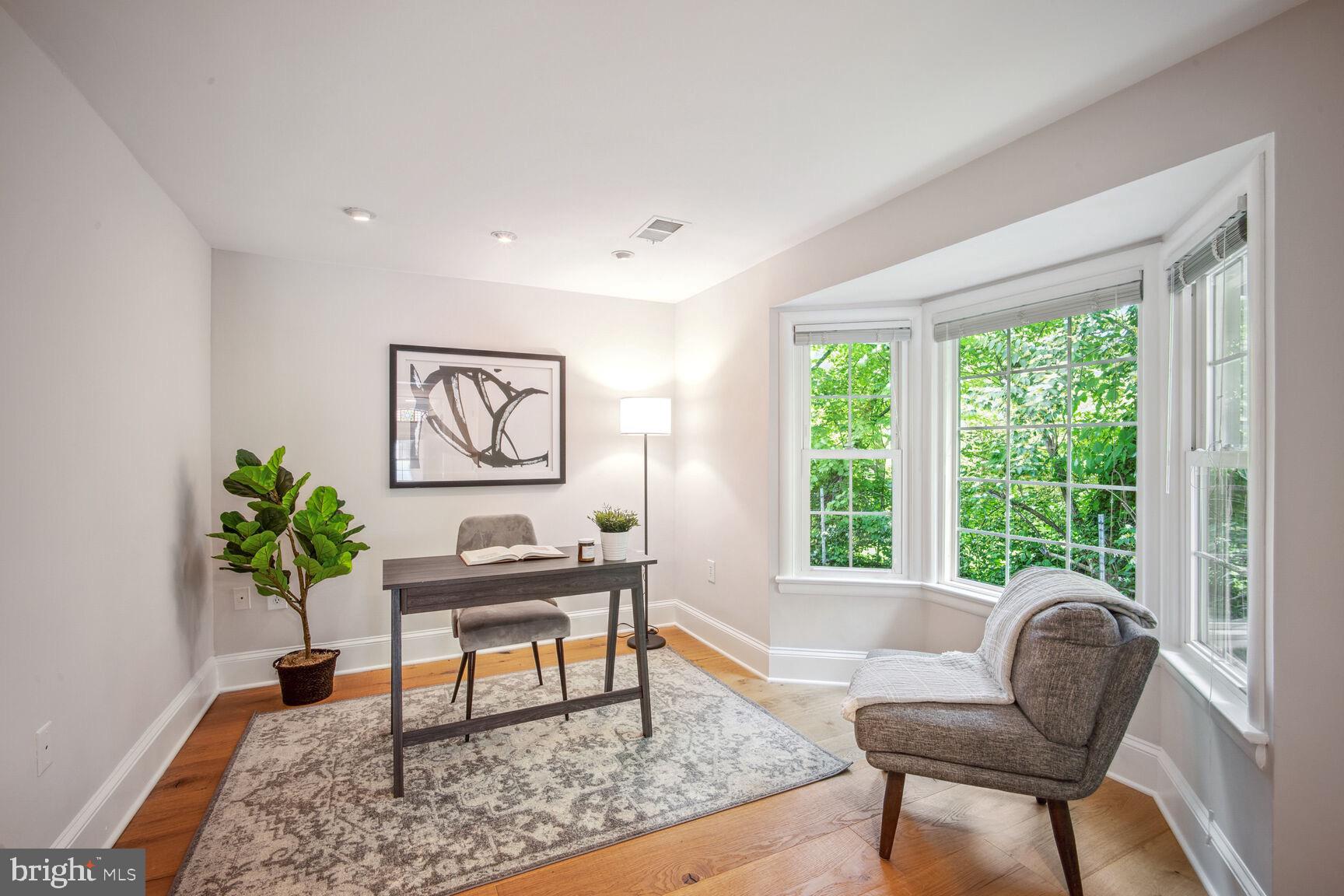 WAVERLY HILLS - Residential