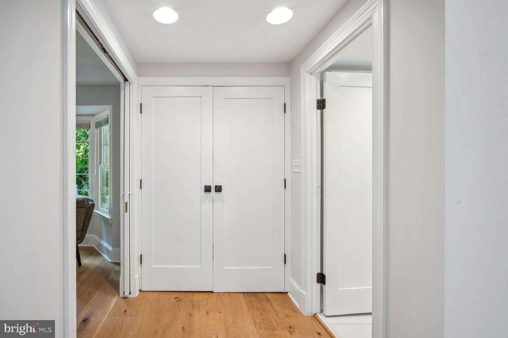 WAVERLY HILLS - Residential