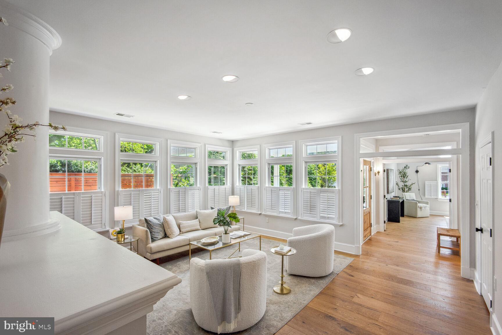 WAVERLY HILLS - Residential