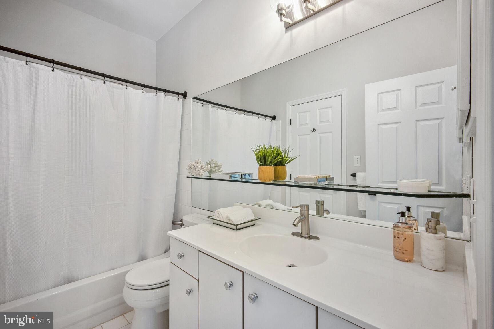 WAVERLY HILLS - Residential