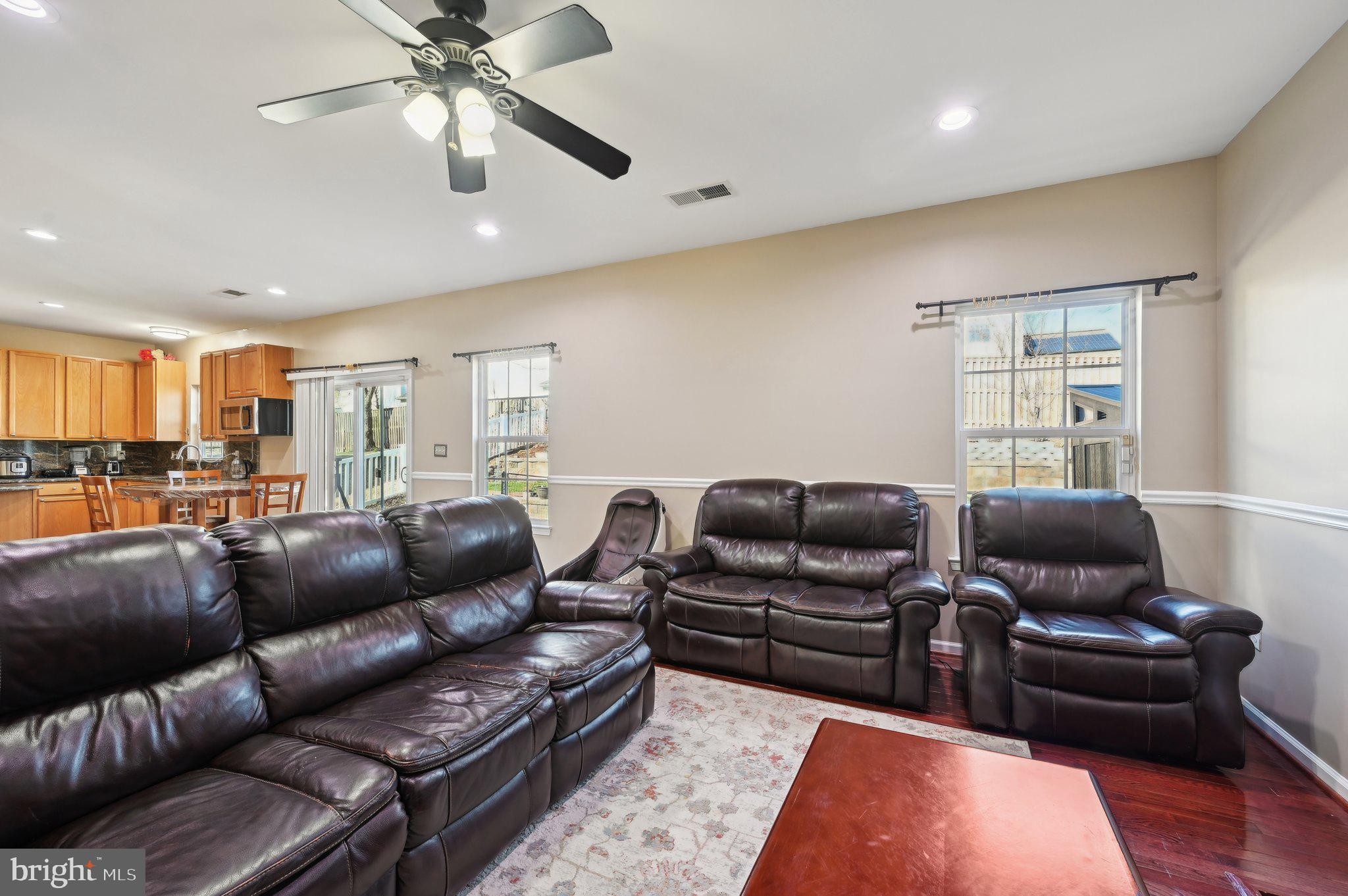 KINGS WOODS - Residential