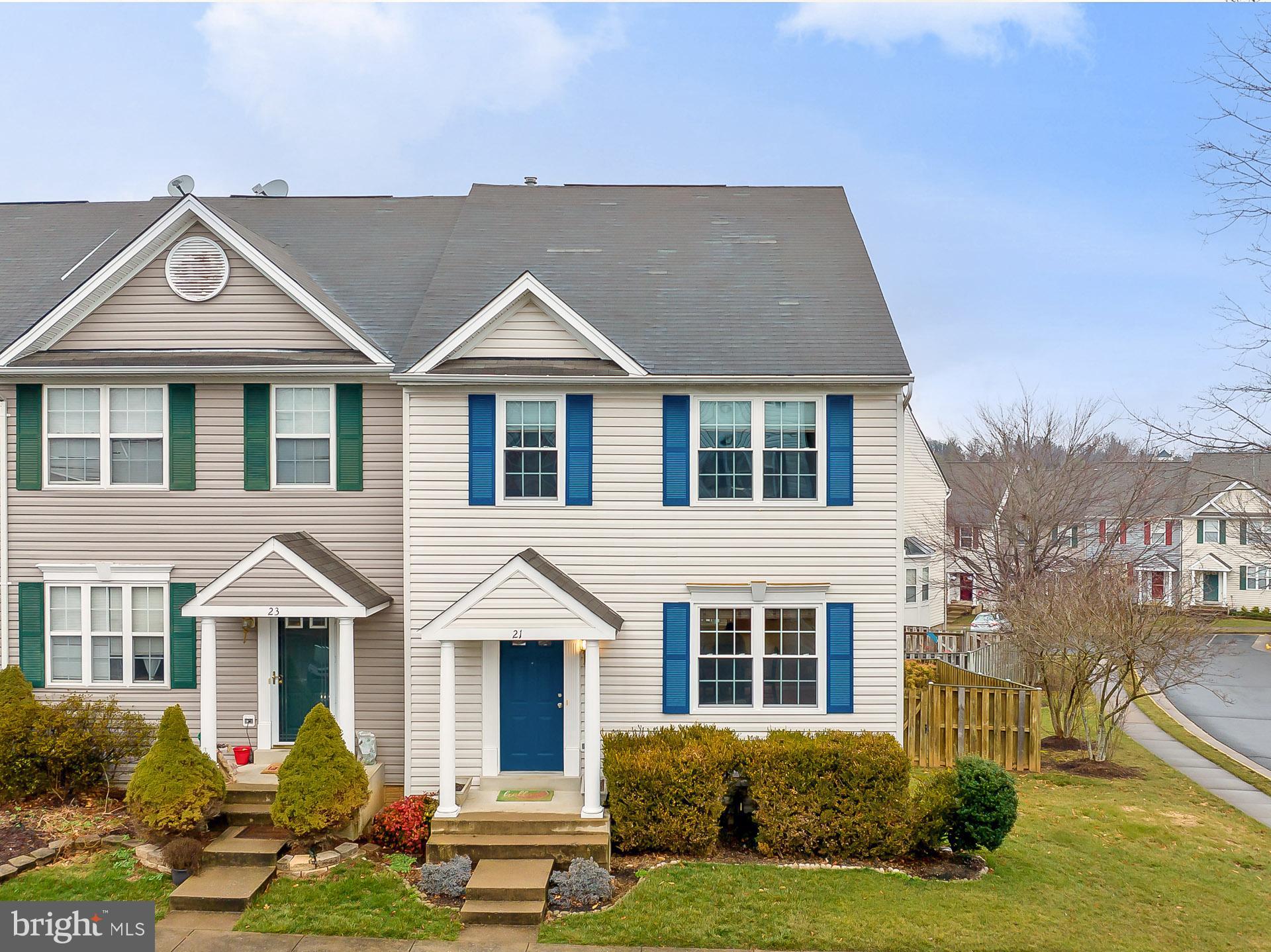 THE MEWS AT MENLOUGH - Residential