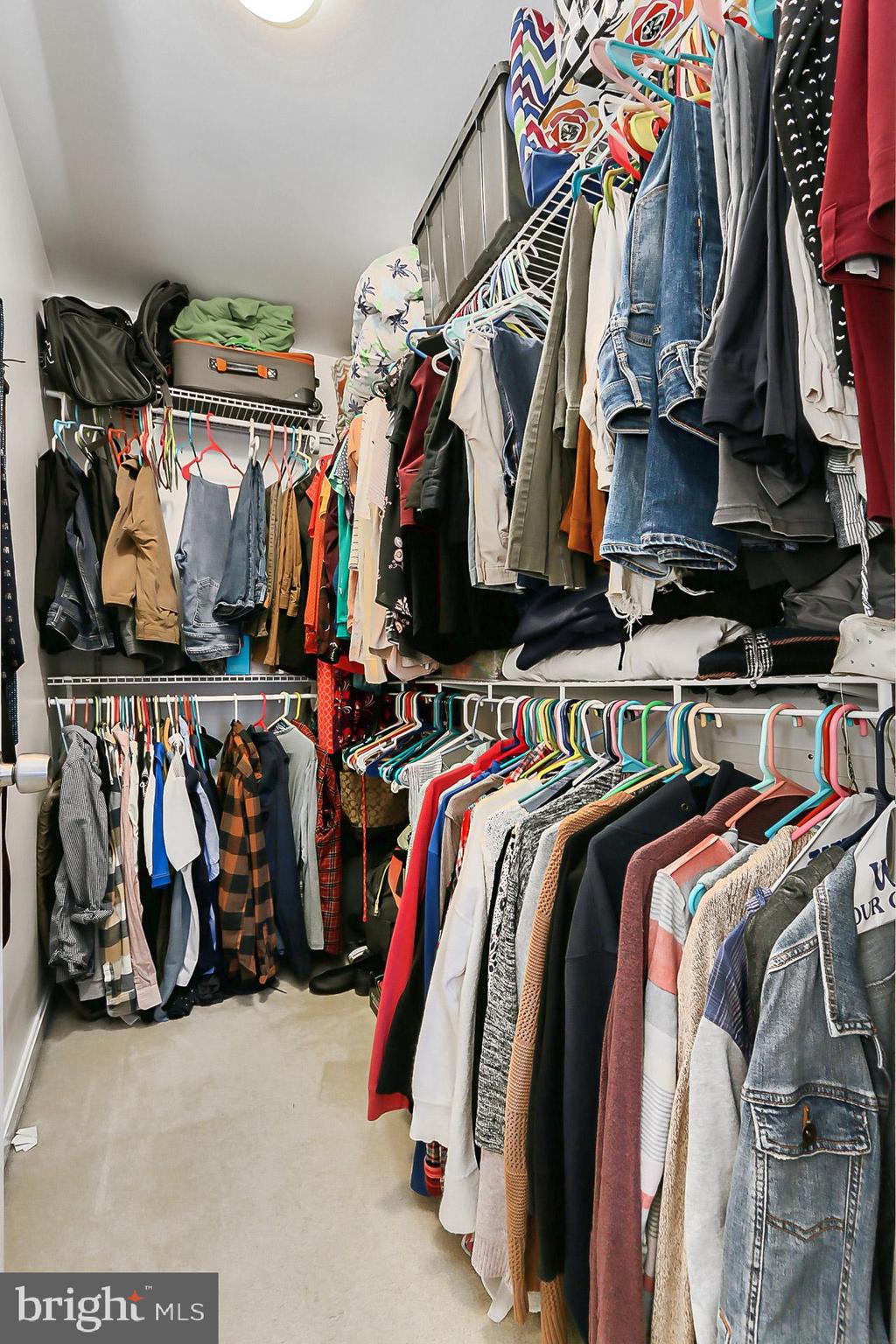 THE MEWS AT MENLOUGH - Residential