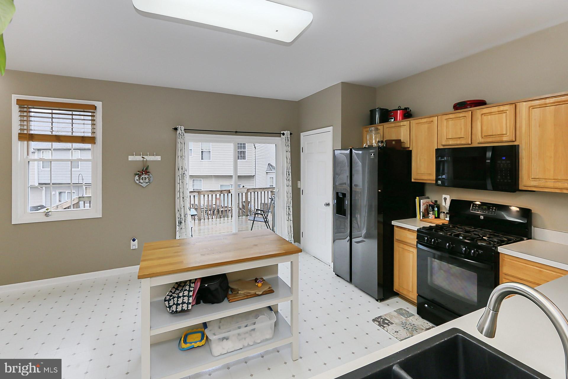 THE MEWS AT MENLOUGH - Residential